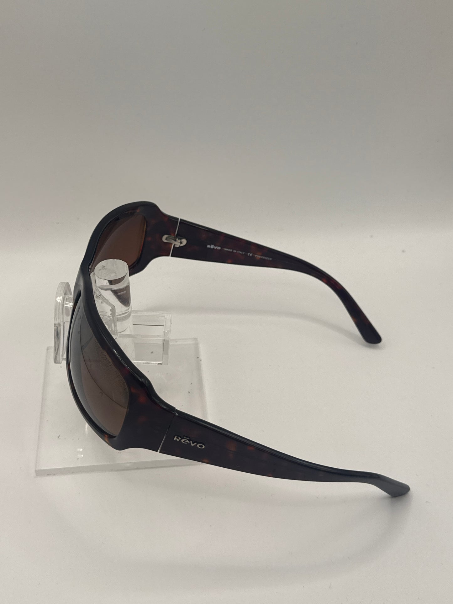 Revo 2041 Sunglasses in color 302j4