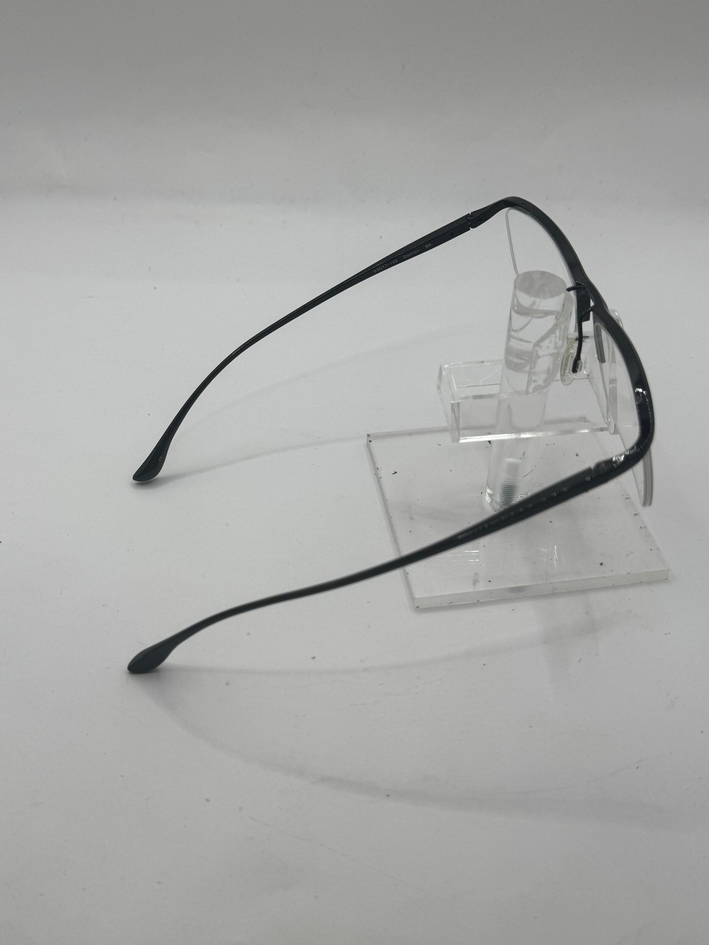Oliver Peoples Damion Eyeglasses in color Bk