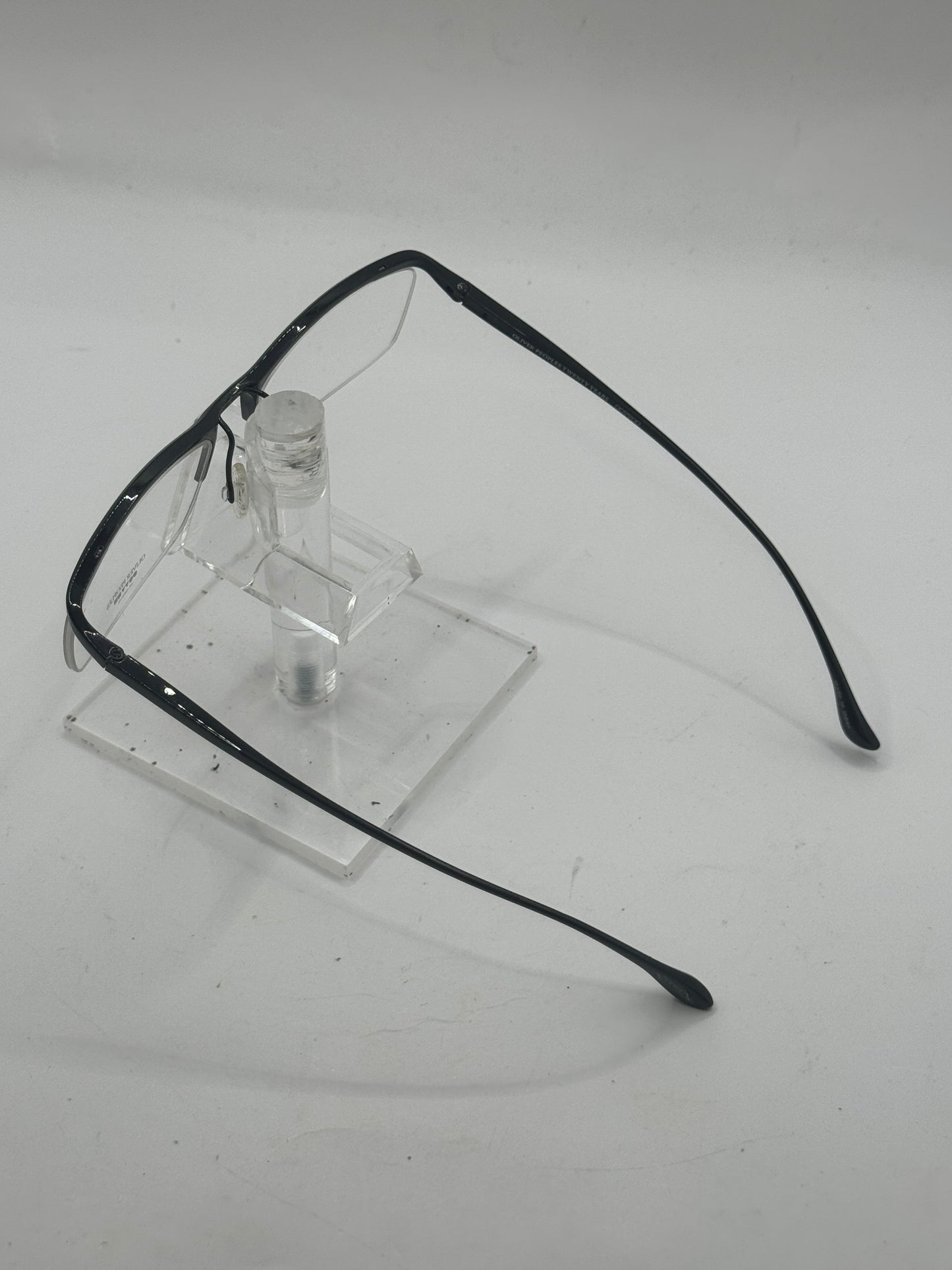 Oliver Peoples Damion Eyeglasses in color Bk