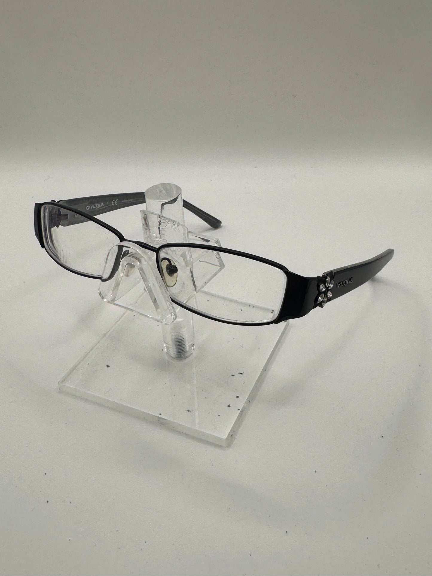 Vogue 3659b Eyeglasses in color 352
