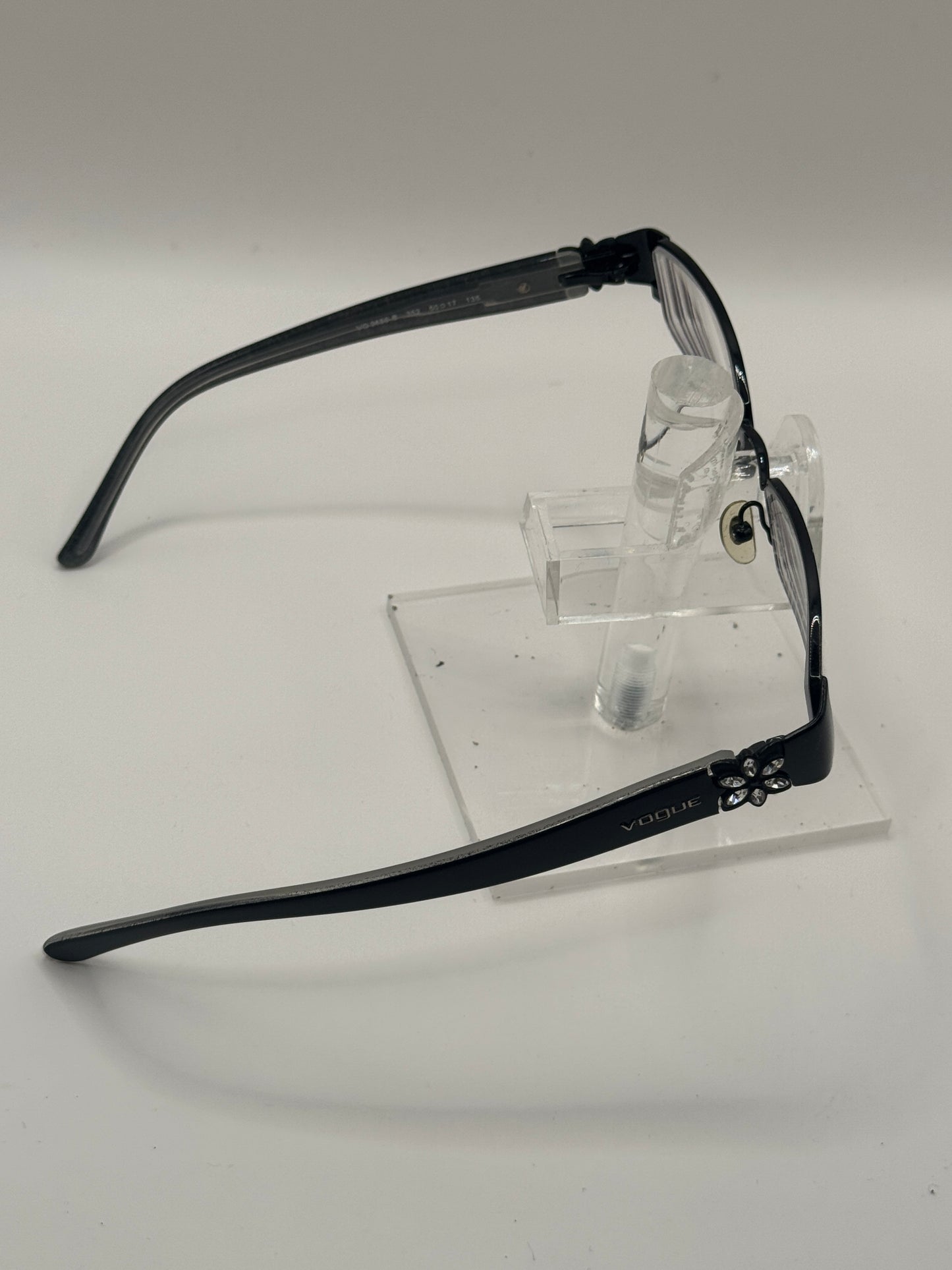Vogue 3659b Eyeglasses in color 352
