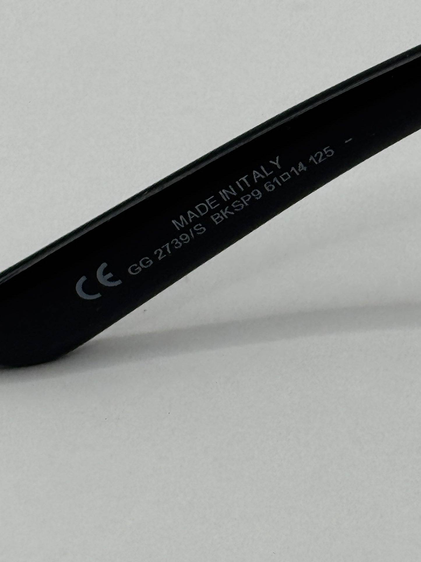 Gucci 2739 Sunglasses in color Bksp9