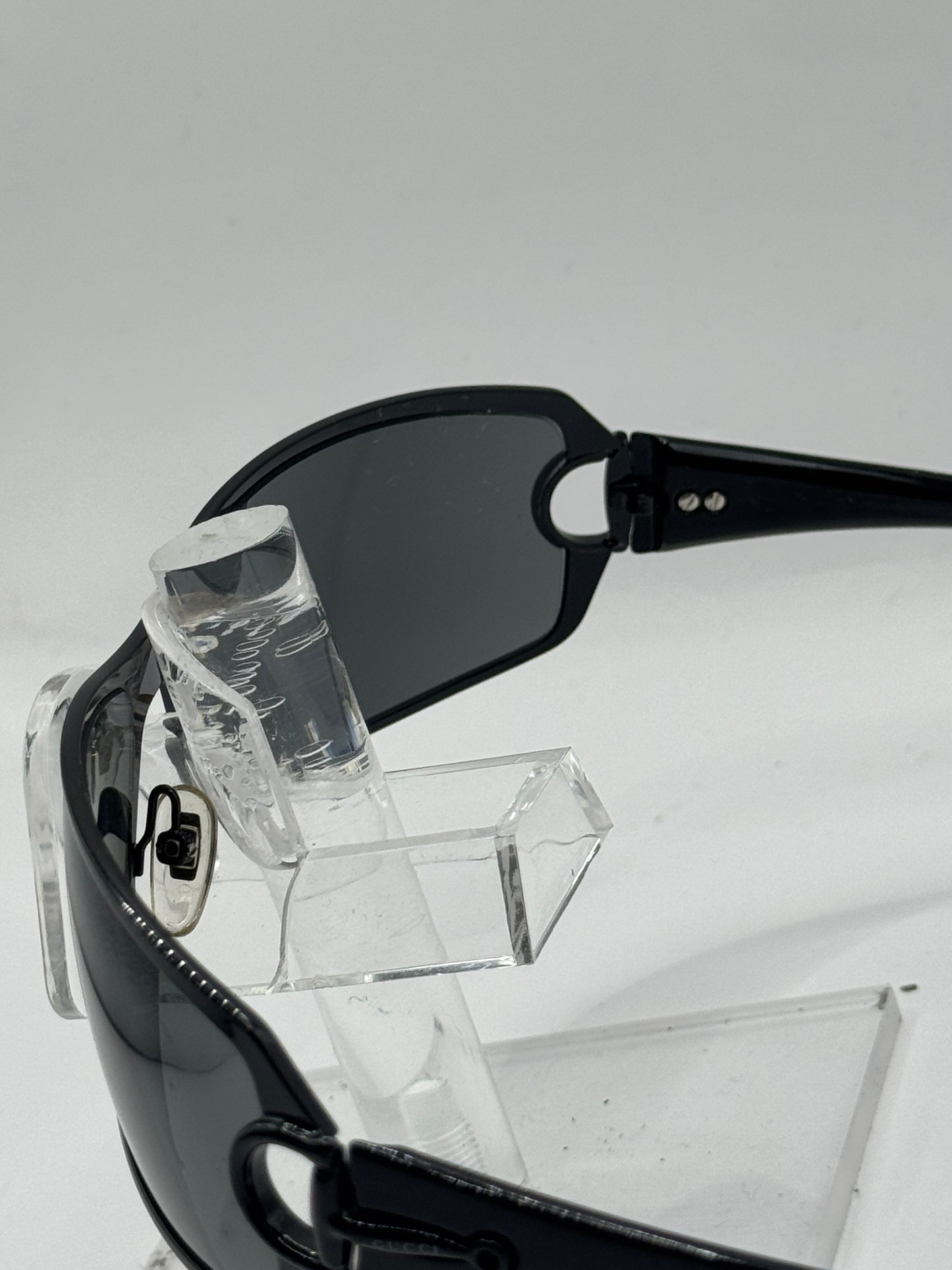 Gucci 2739 Sunglasses in color Bksp9