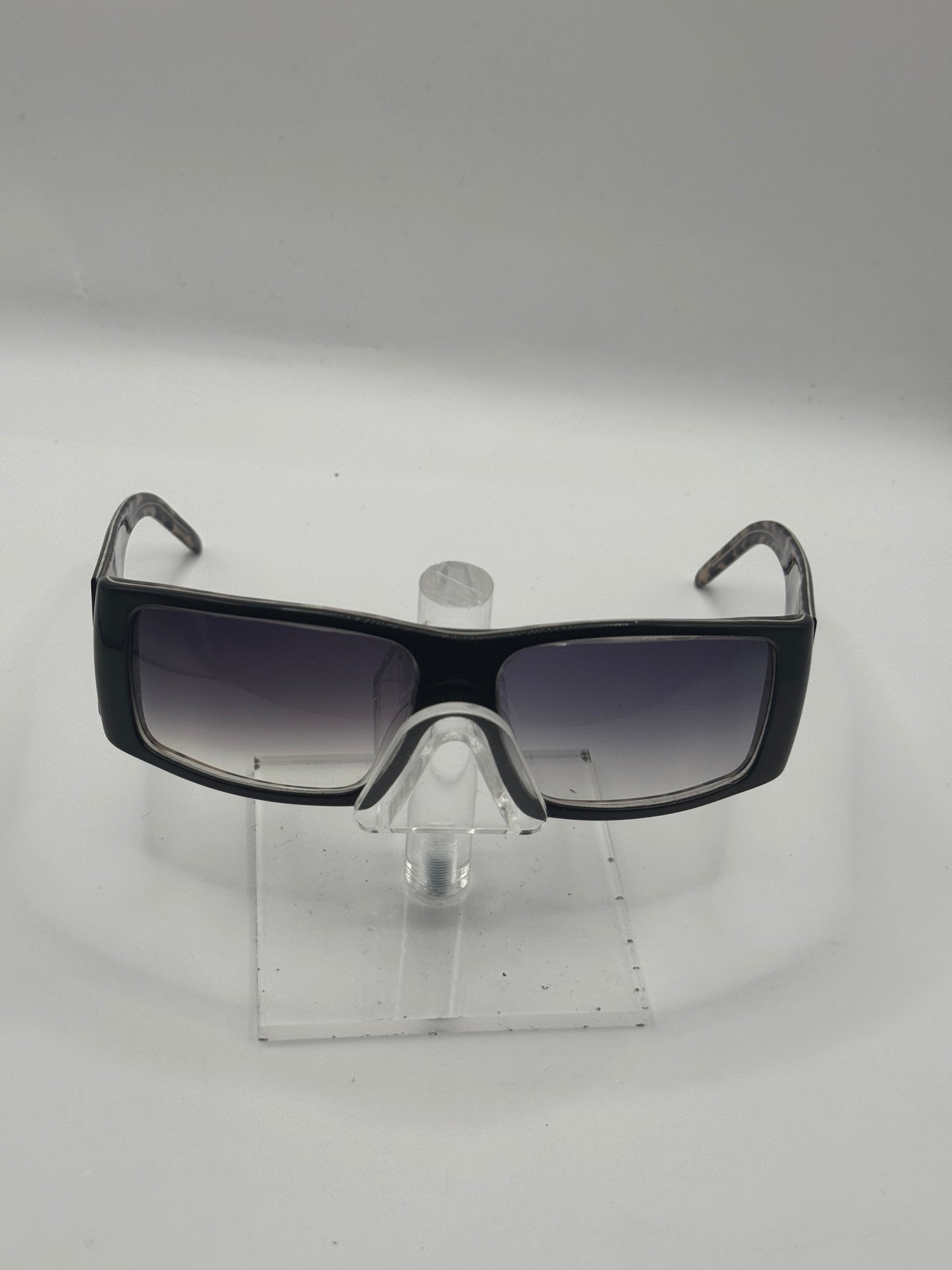 Dolce Gabbana 4011 Sunglasses in color 5608g
