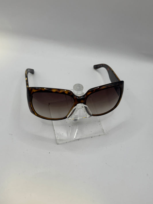 Gucci 3062 Sunglasses in color U72cc