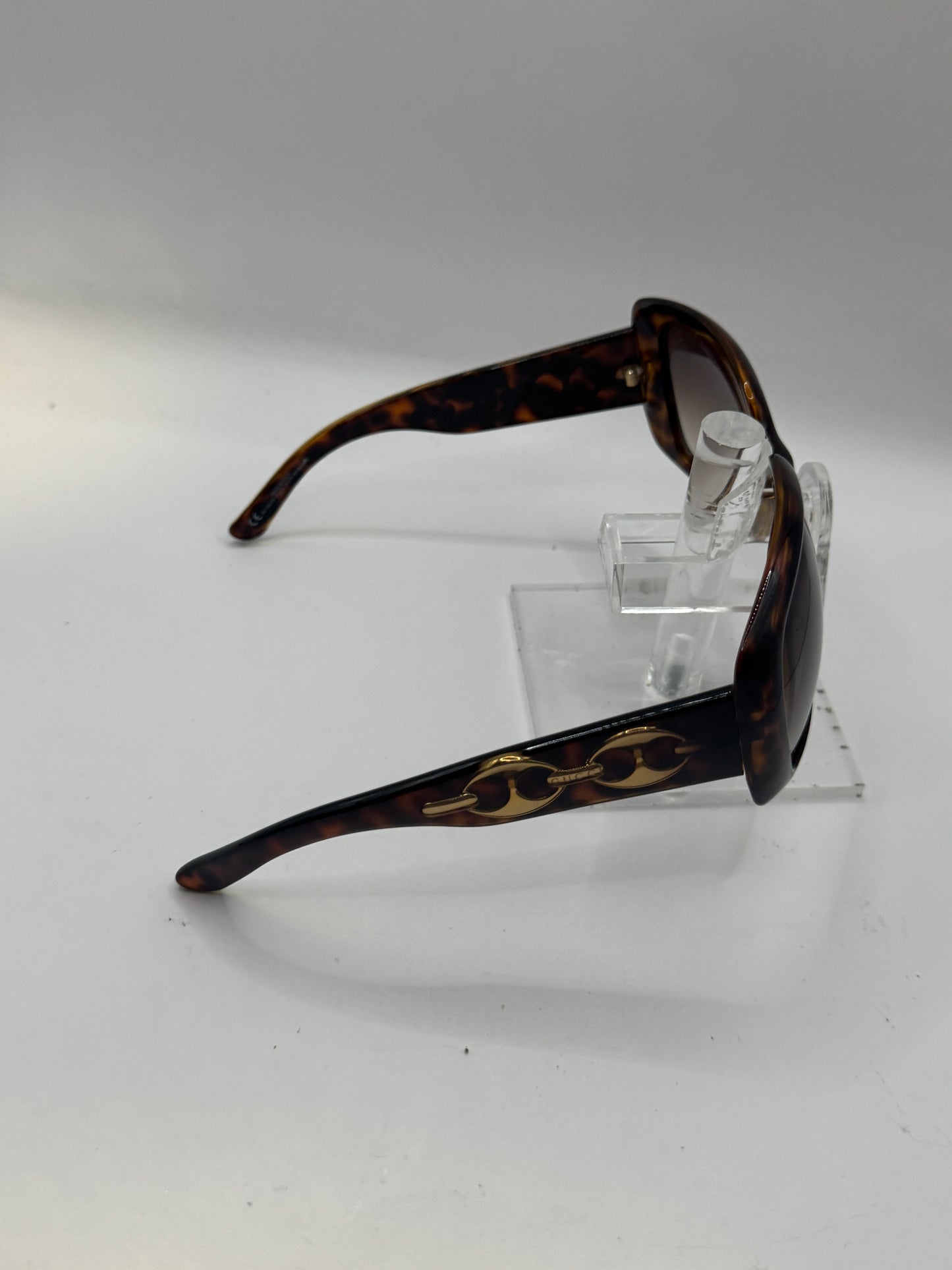 Gucci 3062 Sunglasses in color U72cc