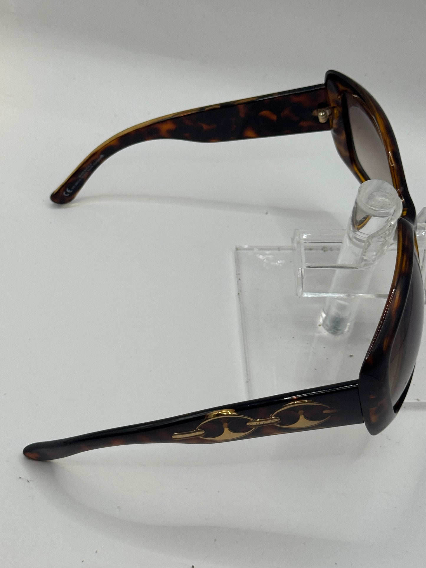 Gucci 3062 Sunglasses in color U72cc