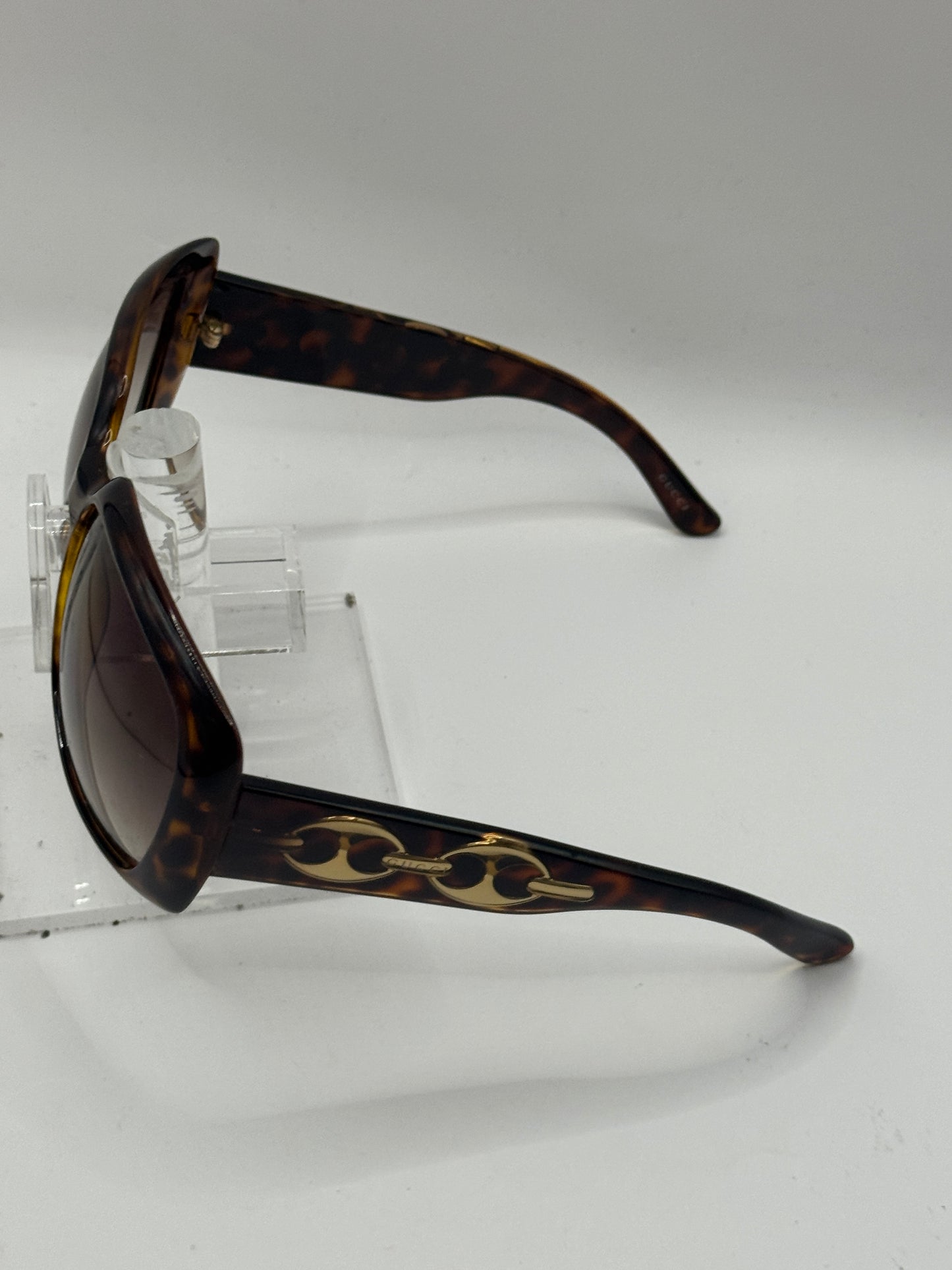 Gucci 3062 Sunglasses in color U72cc