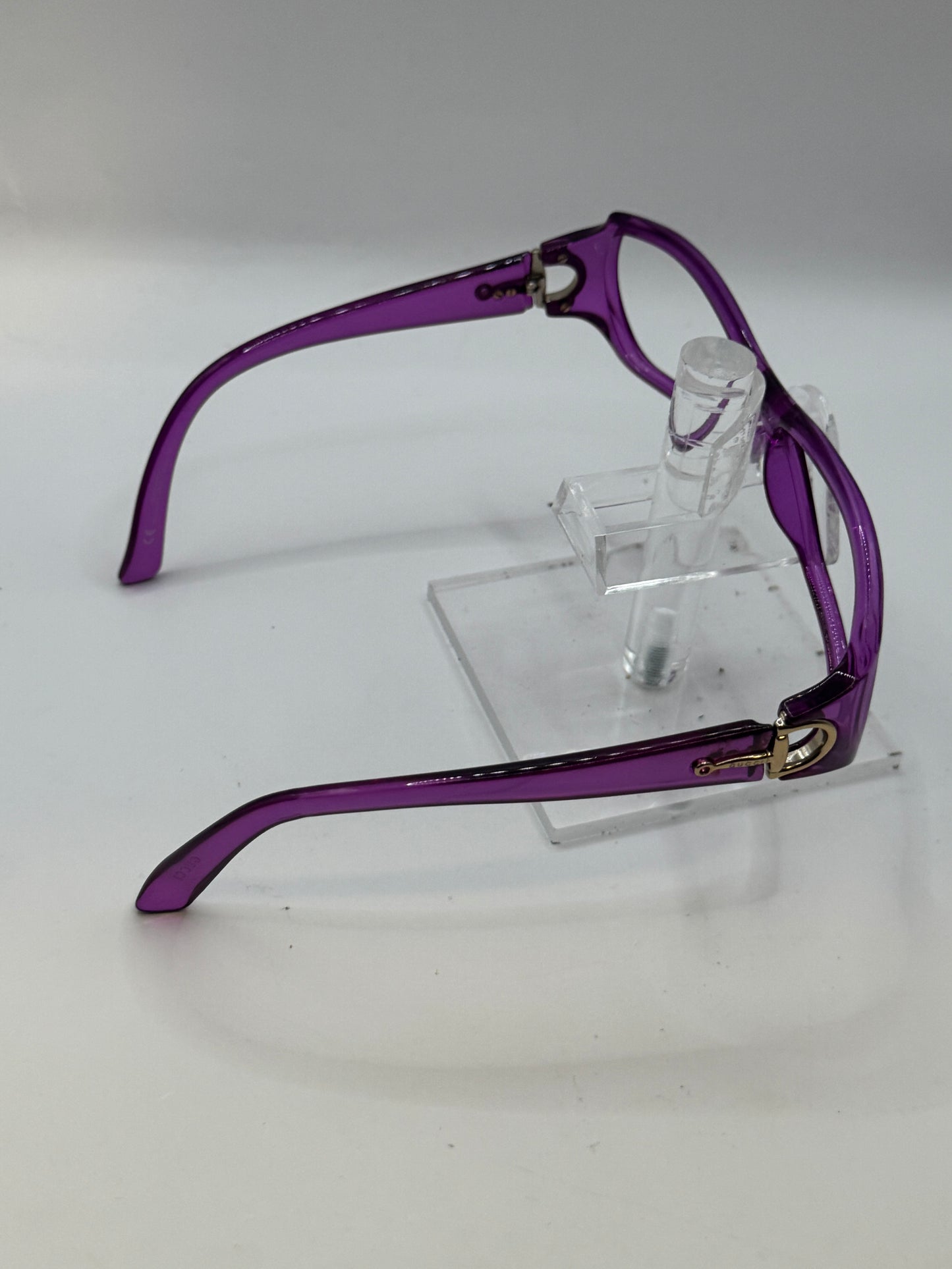 Gucci 2574 Sunglasses in color Pt2tg