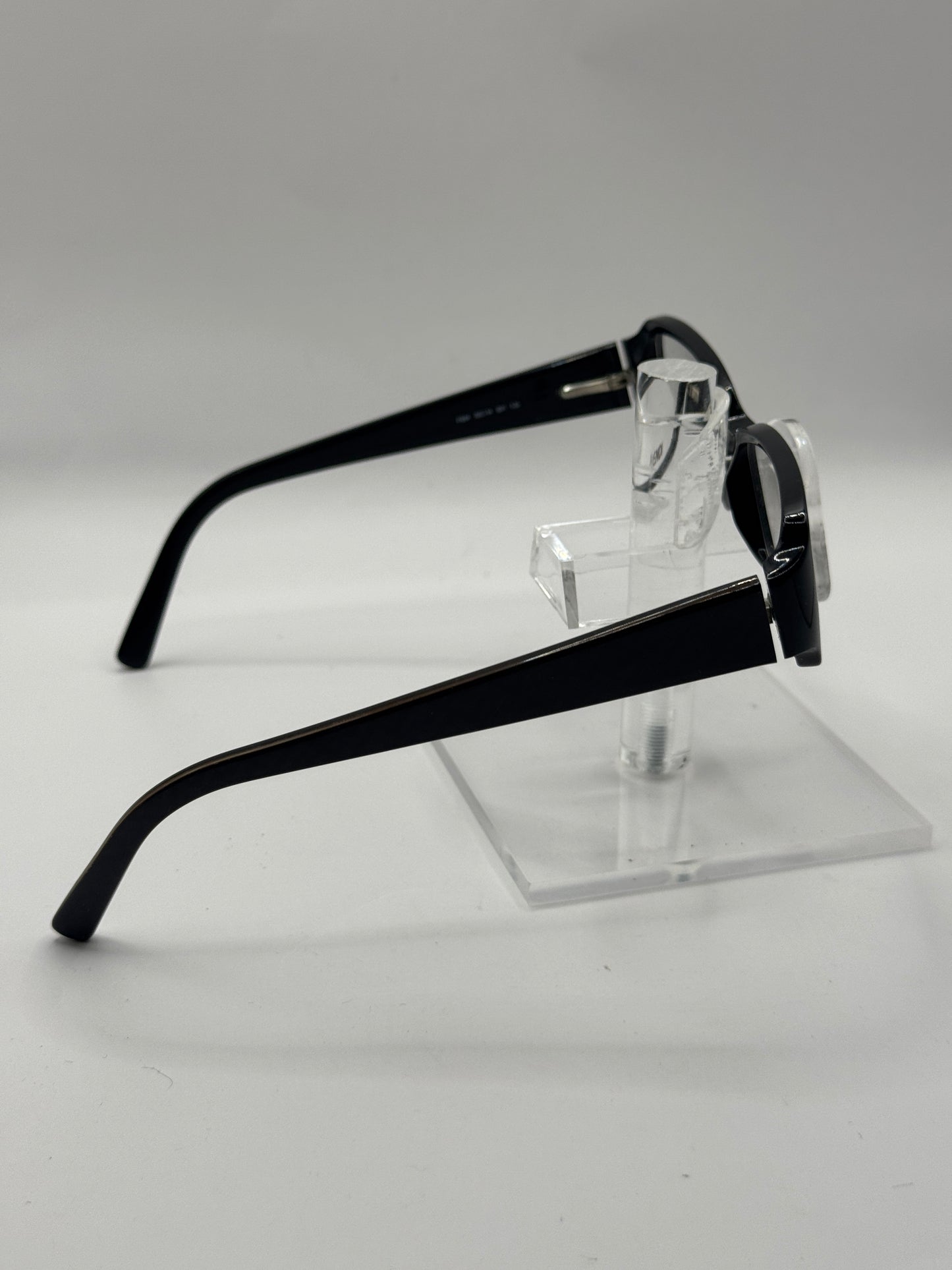 Fendi 684 Eyeglasses in color 001
