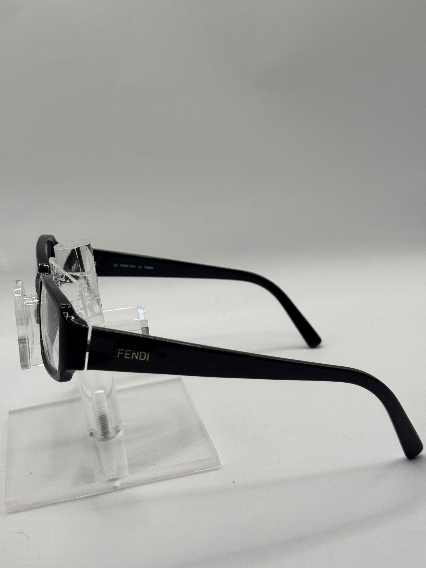Fendi 684 Eyeglasses in color 001