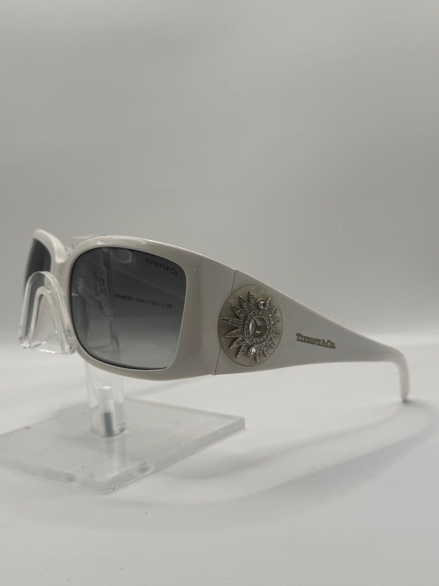 Tiffany 4017b Sunglasses in color 80273c