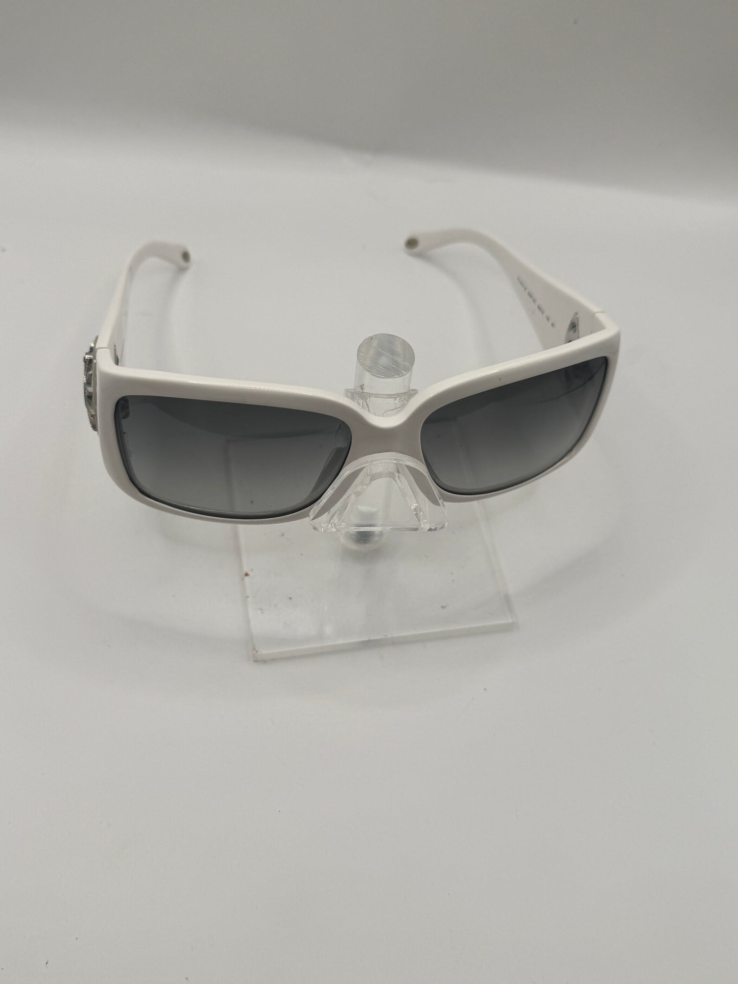 Tiffany 4017b Sunglasses in color 80273c