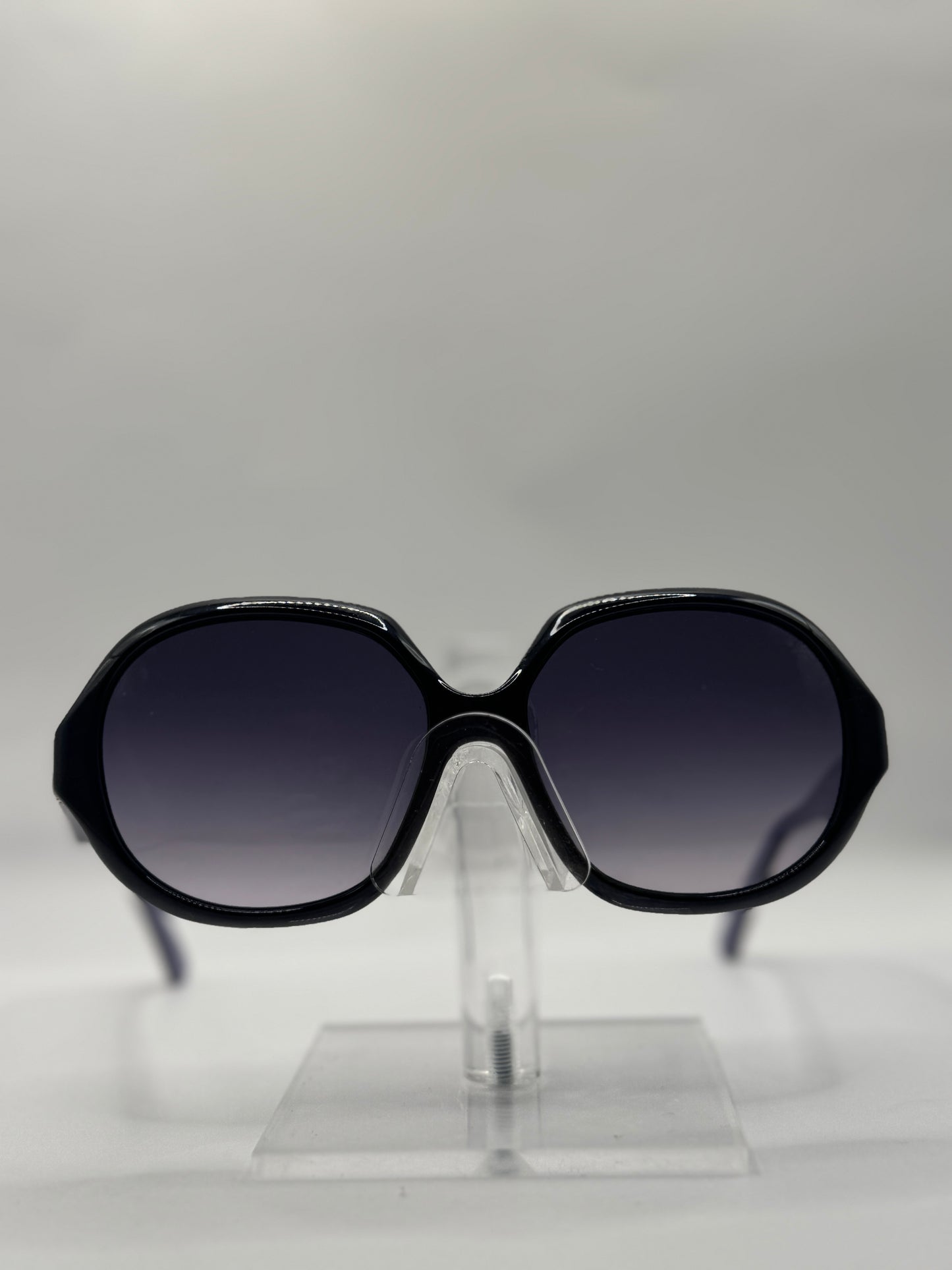 Fendi 5073r Sunglasses in color 513