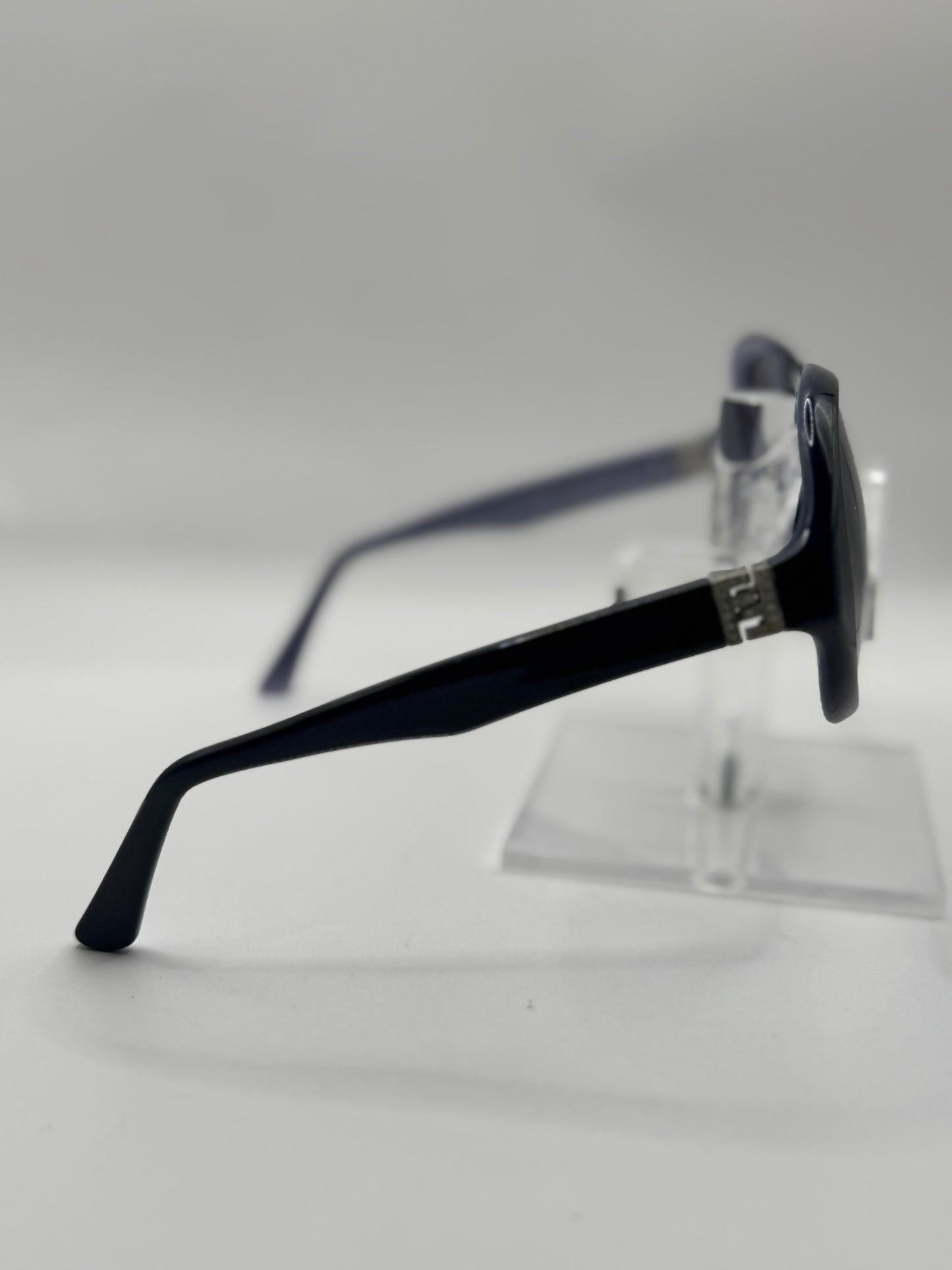 Fendi 5073r Sunglasses in color 513