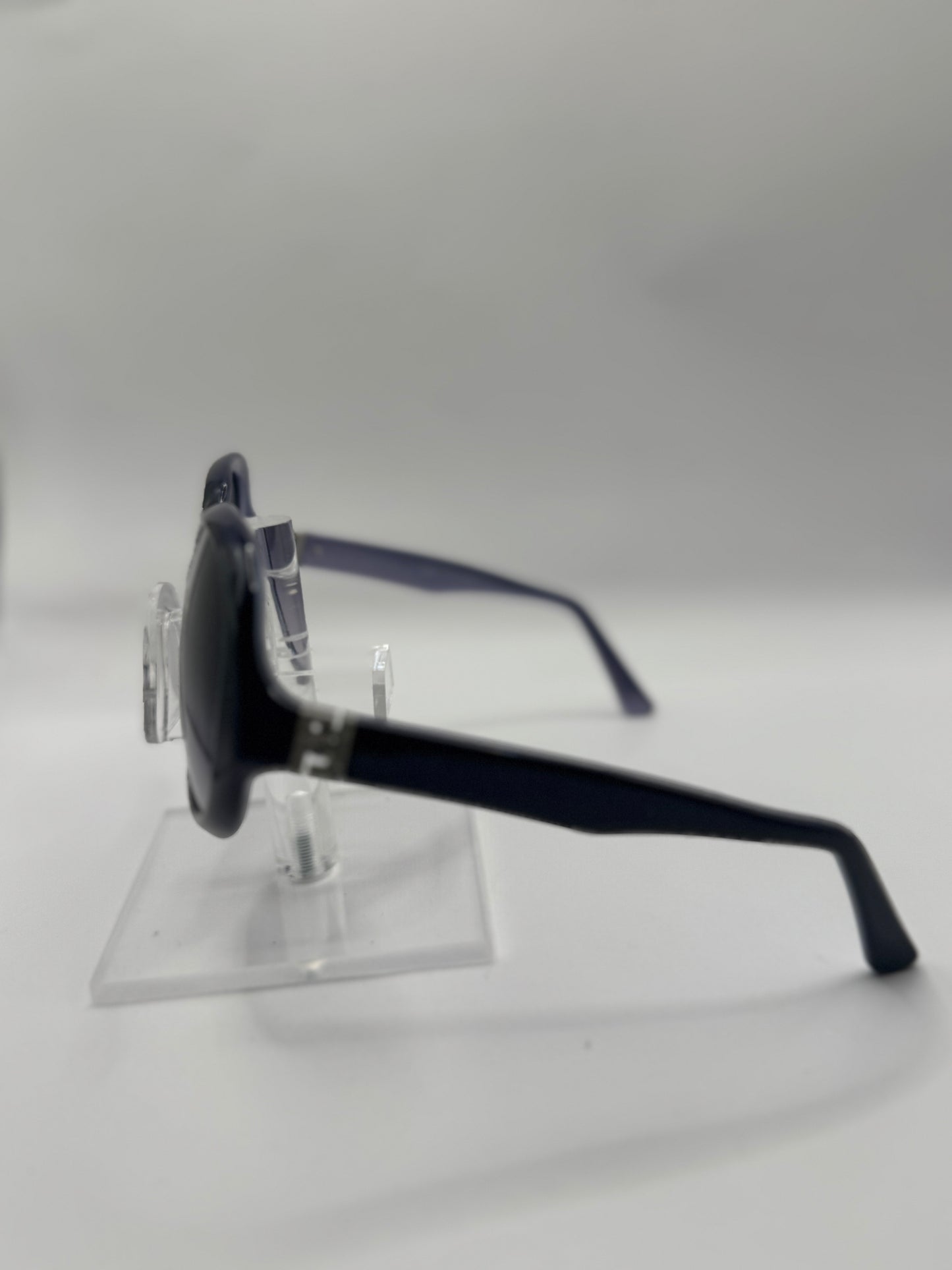 Fendi 5073r Sunglasses in color 513