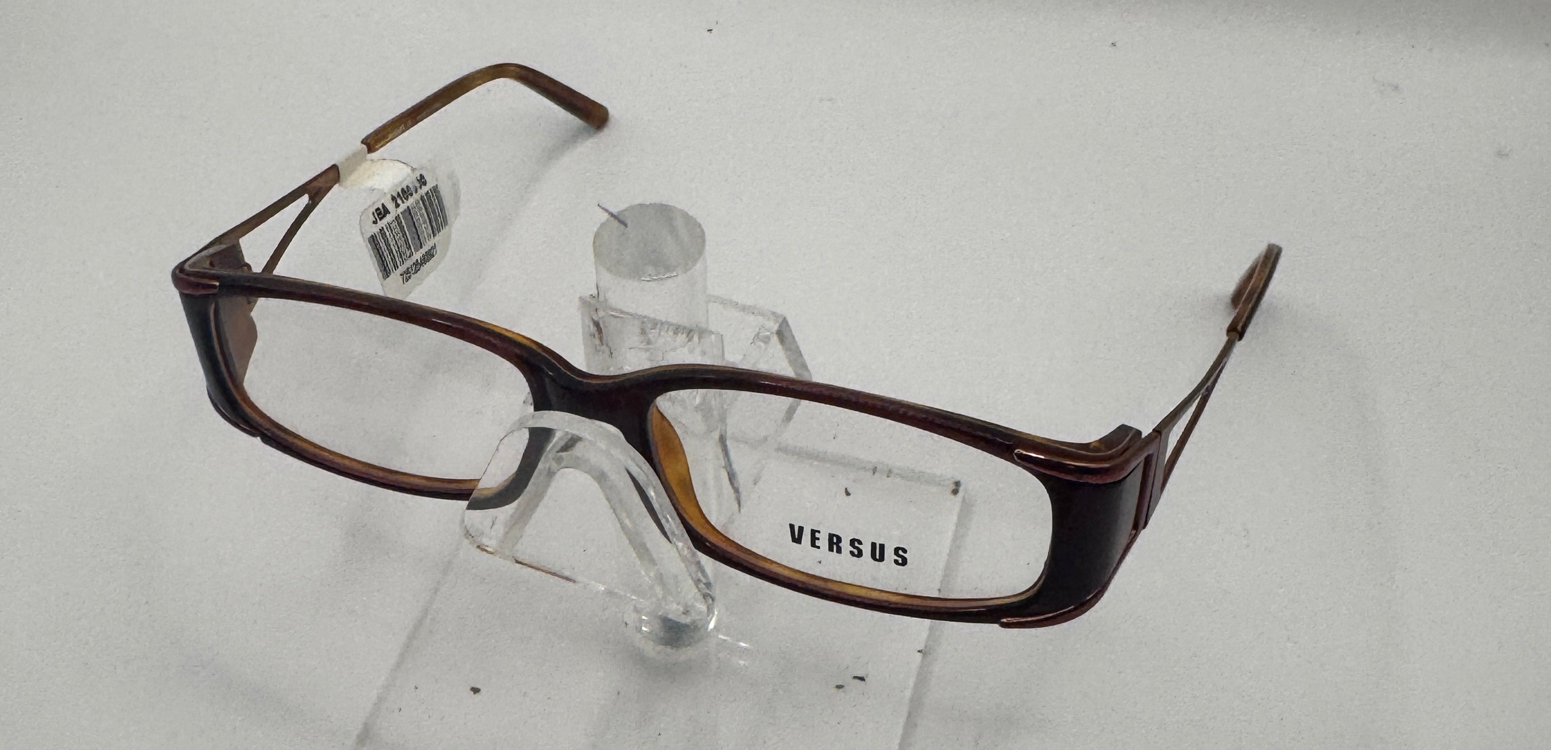 Versus 8026 Eyeglasses in color 495 – EyewearPart