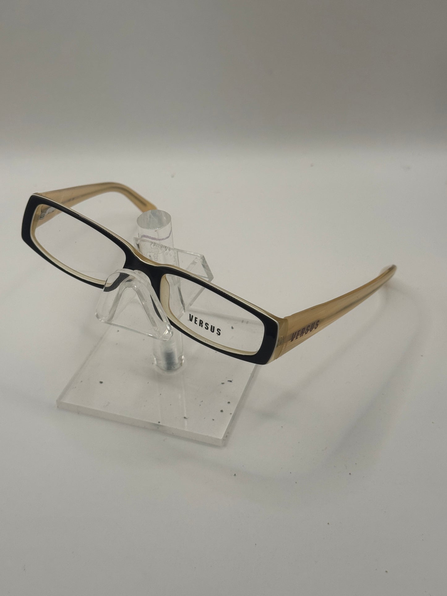 Versus 8065 Eyeglasses in color 601