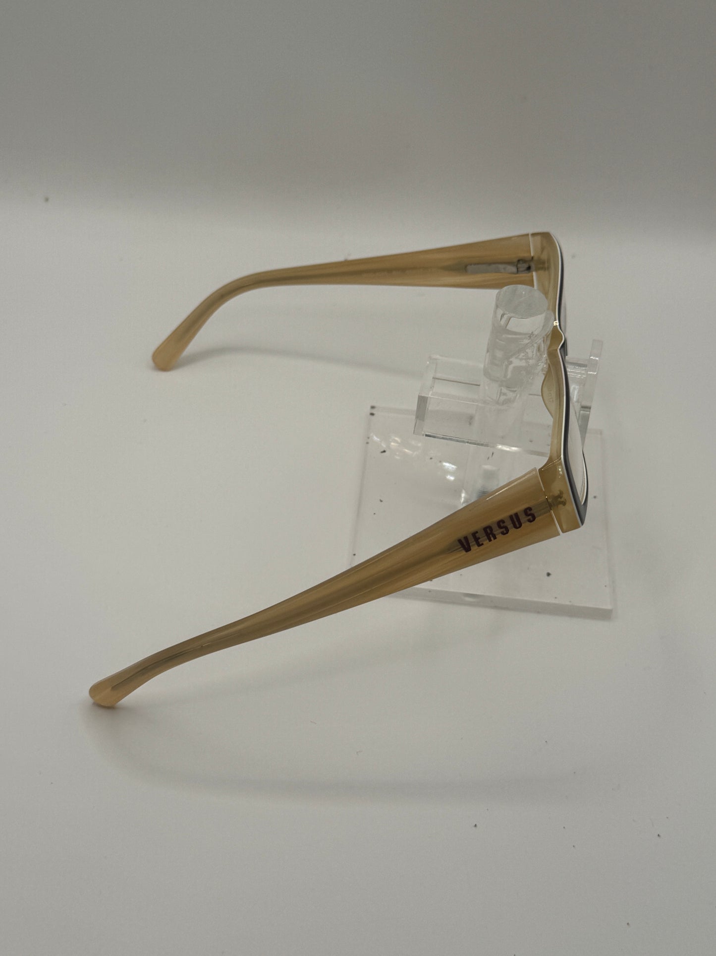 Versus 8065 Eyeglasses in color 601