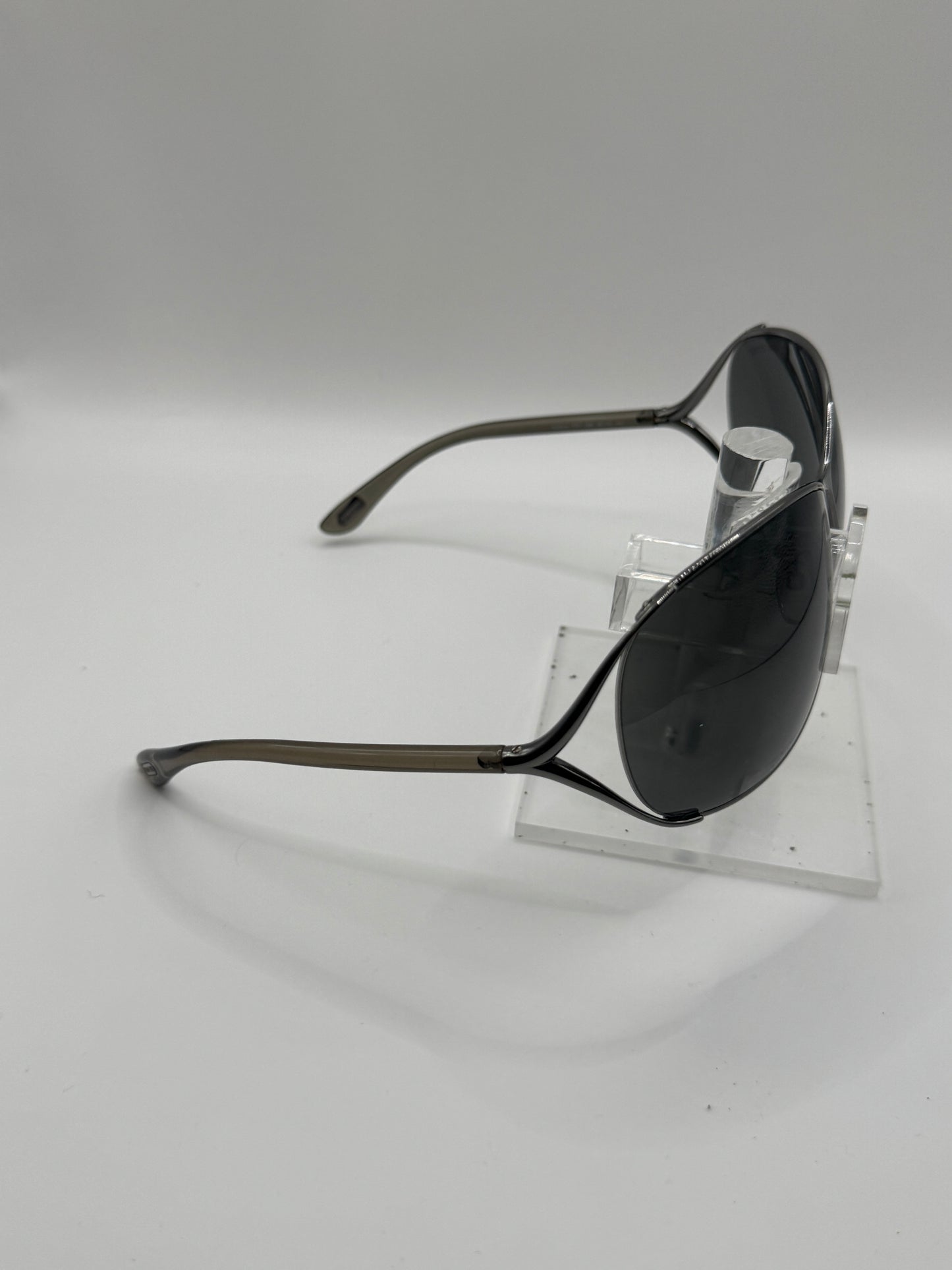 Tom Ford Anjelica Tf07 Sunglasses in color A36
