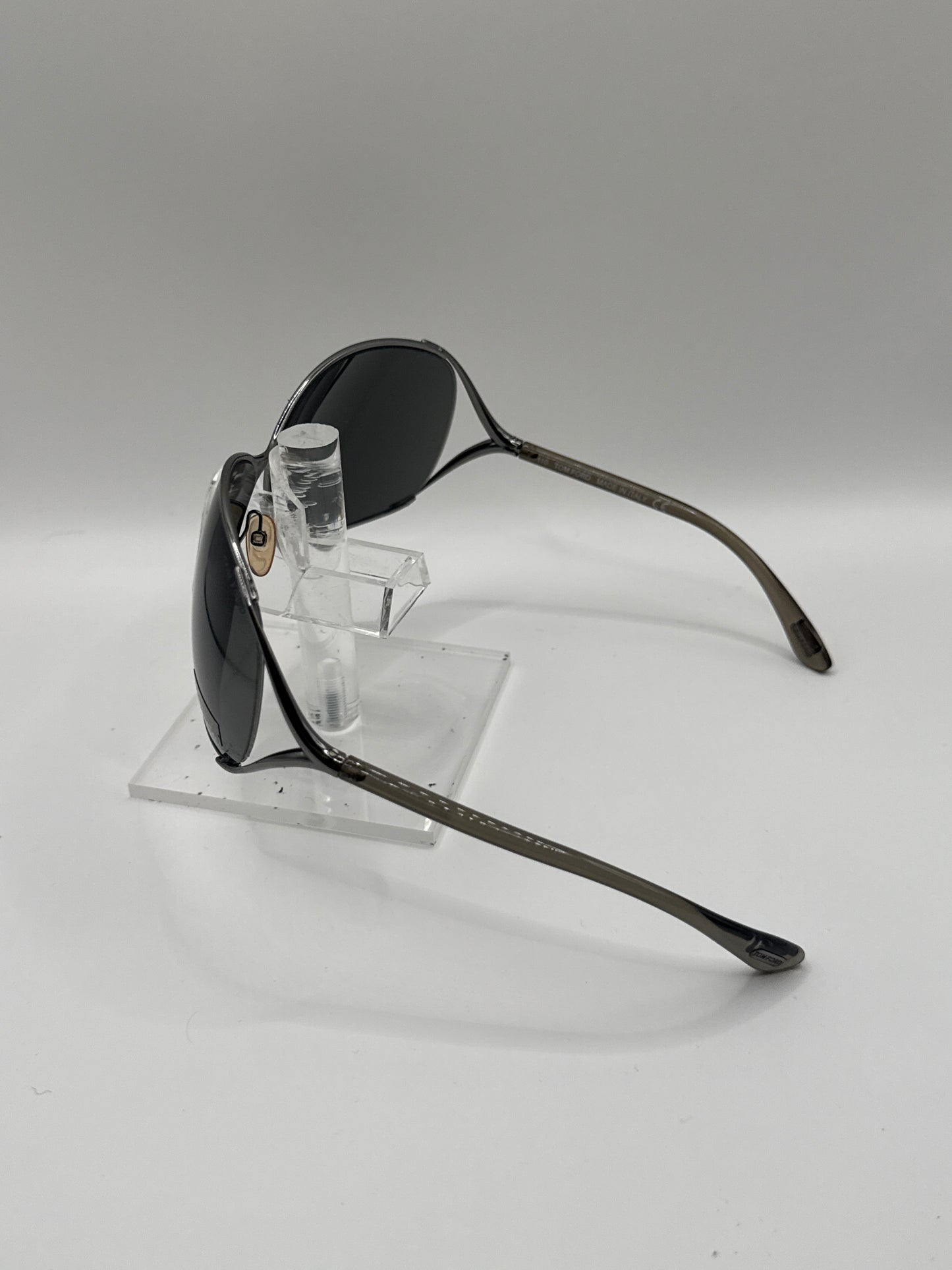Tom Ford Anjelica Tf07 Sunglasses in color A36