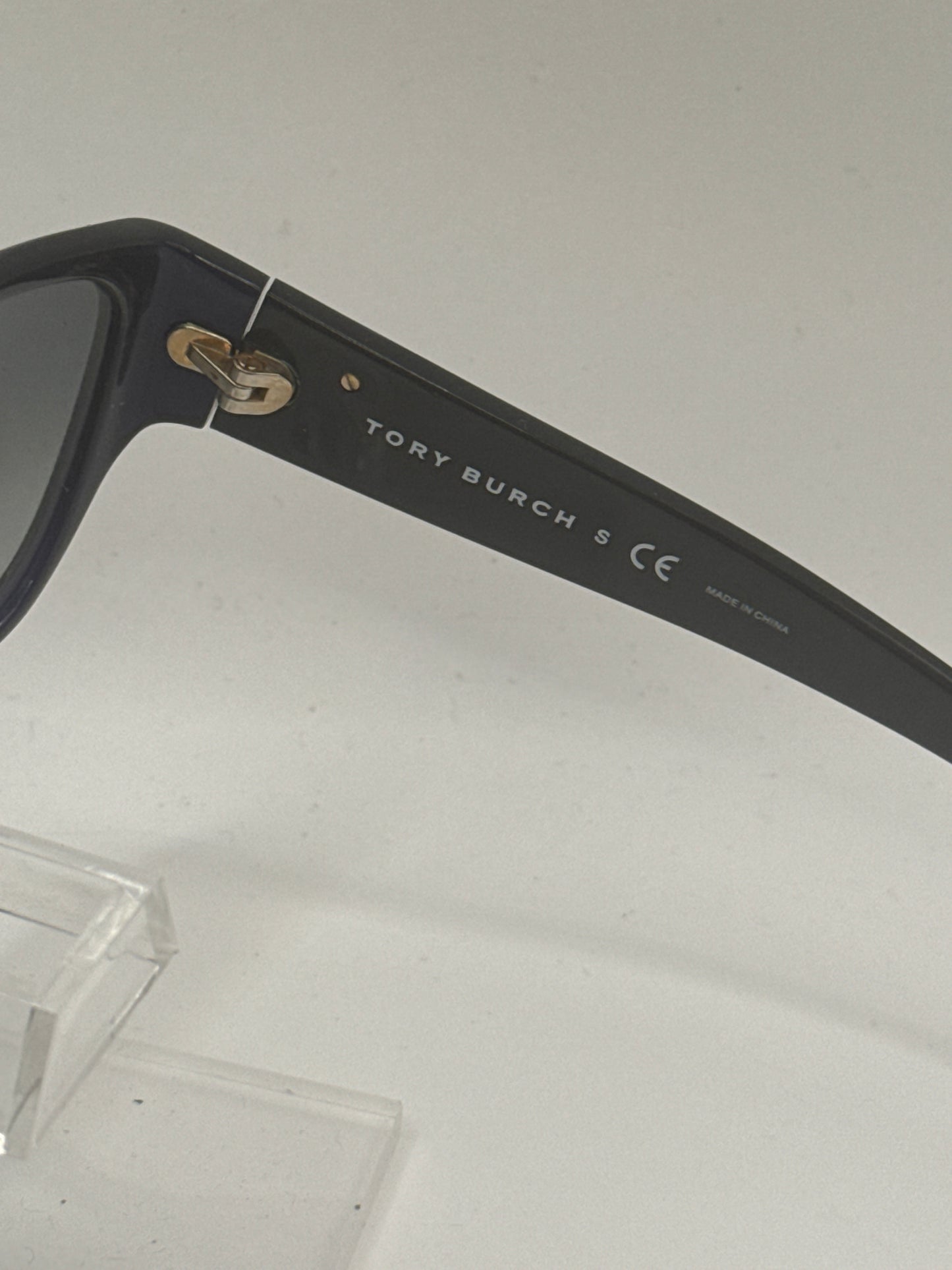 Tory Burch 7012 Sunglasses in color 51111