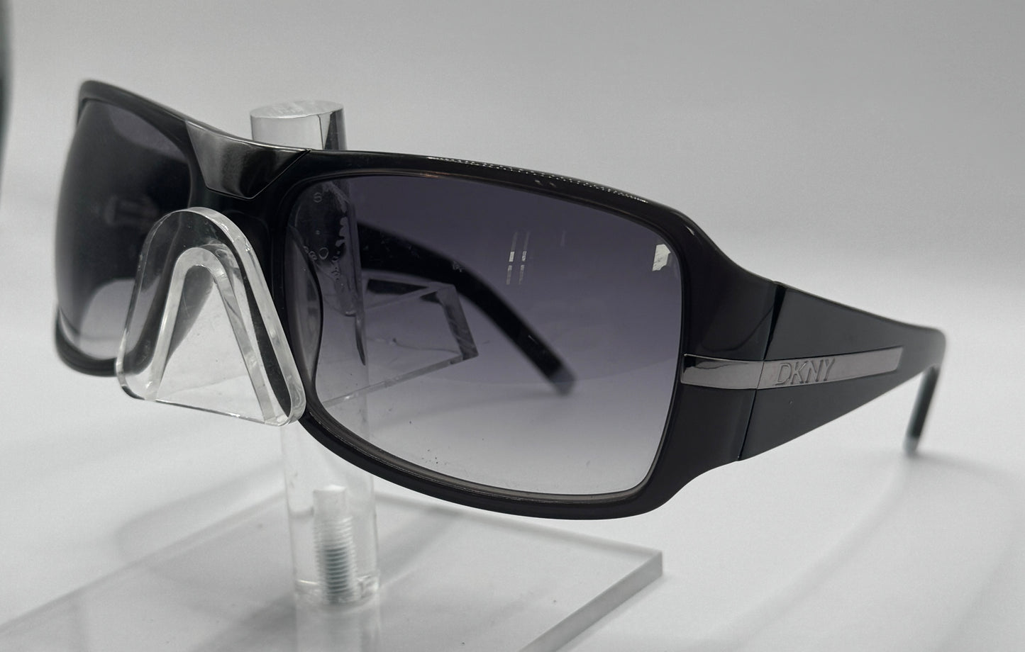 Dkny 4035 Sunglasses in color 329911