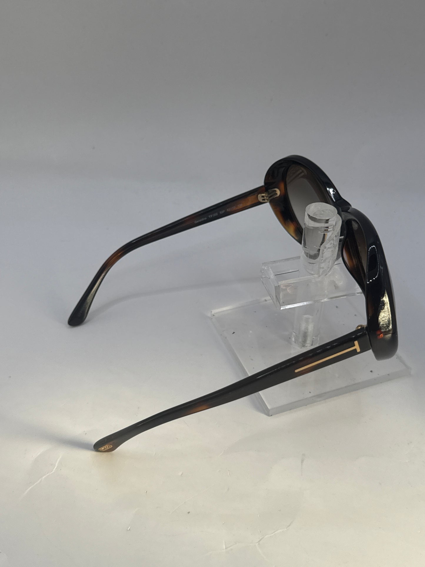 Tom Ford Geraldine Tf202 Sunglasses in color 52p