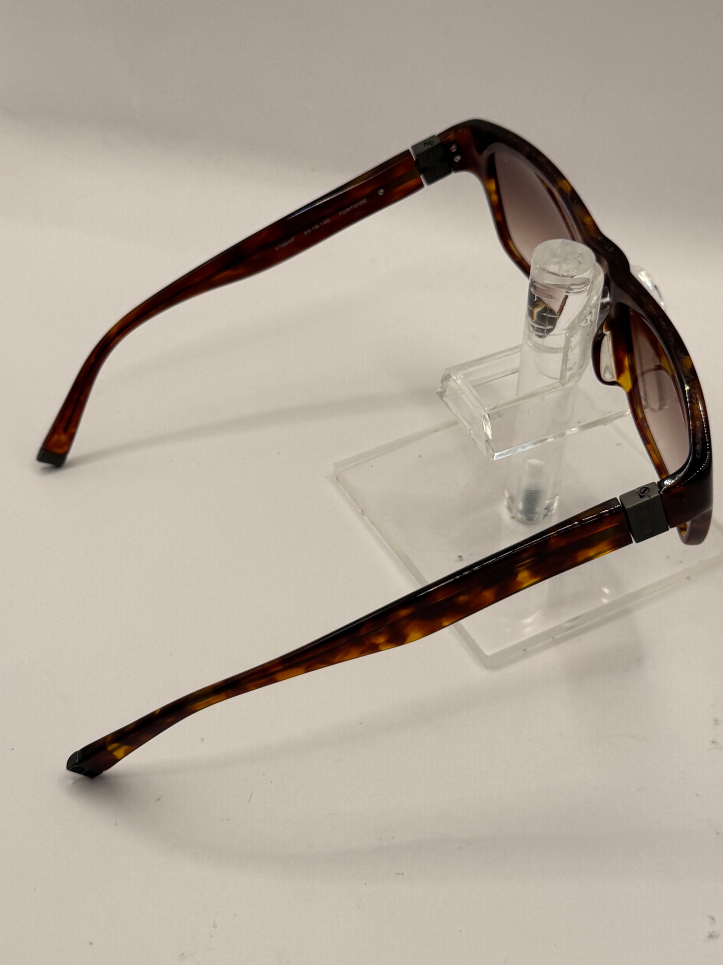 John Varvatos V768 Sunglasses in color Tortoise