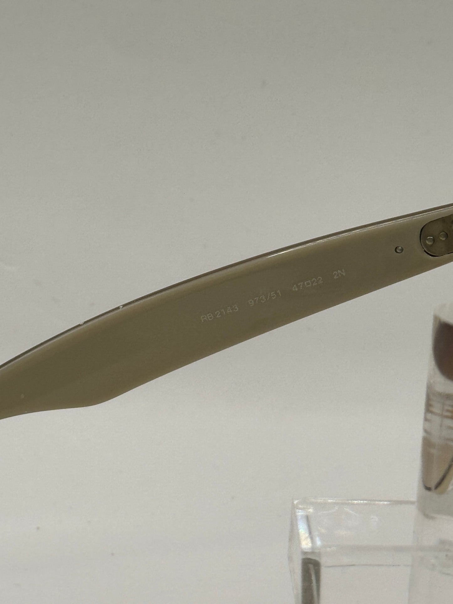 Ray Ban 2143 Sunglasses in color 97351