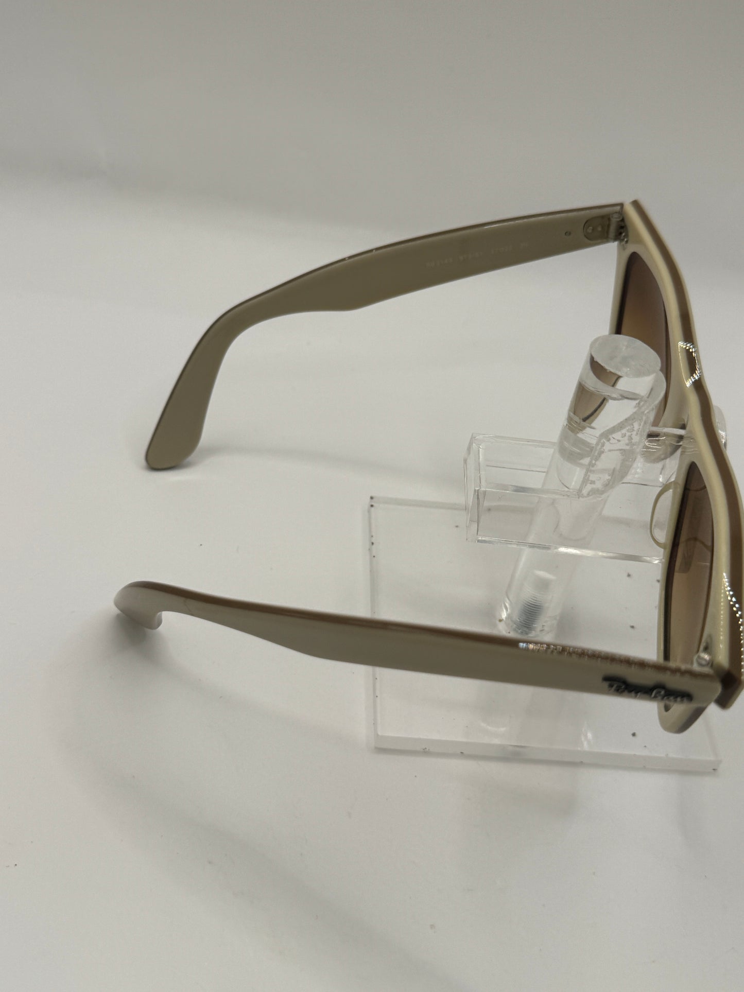 Ray Ban 2143 Sunglasses in color 97351