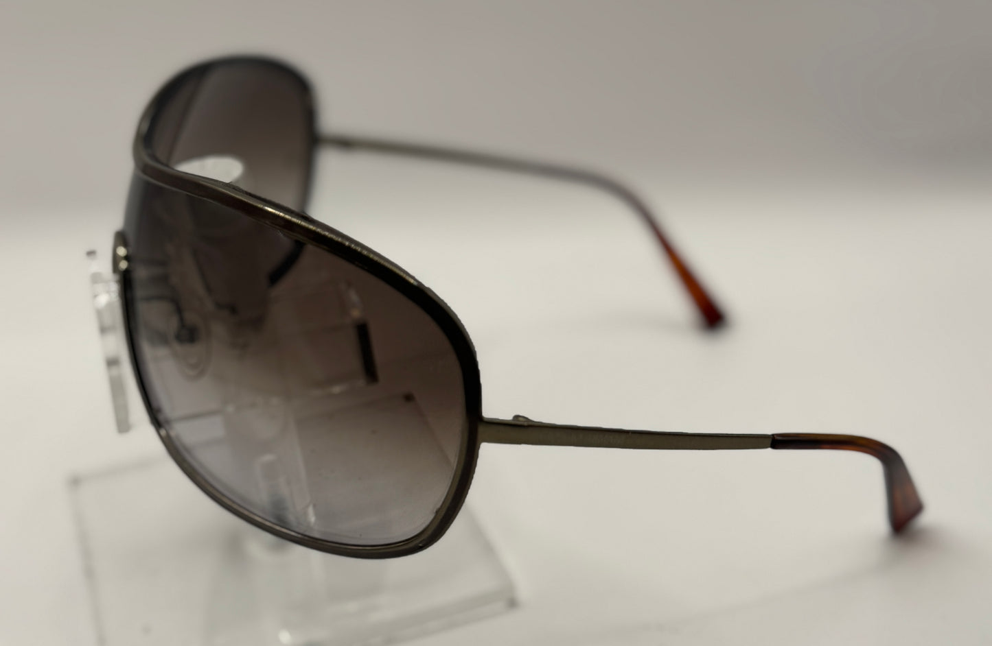 Giorgio Armani 562 Sunglasses in color Qnw9b