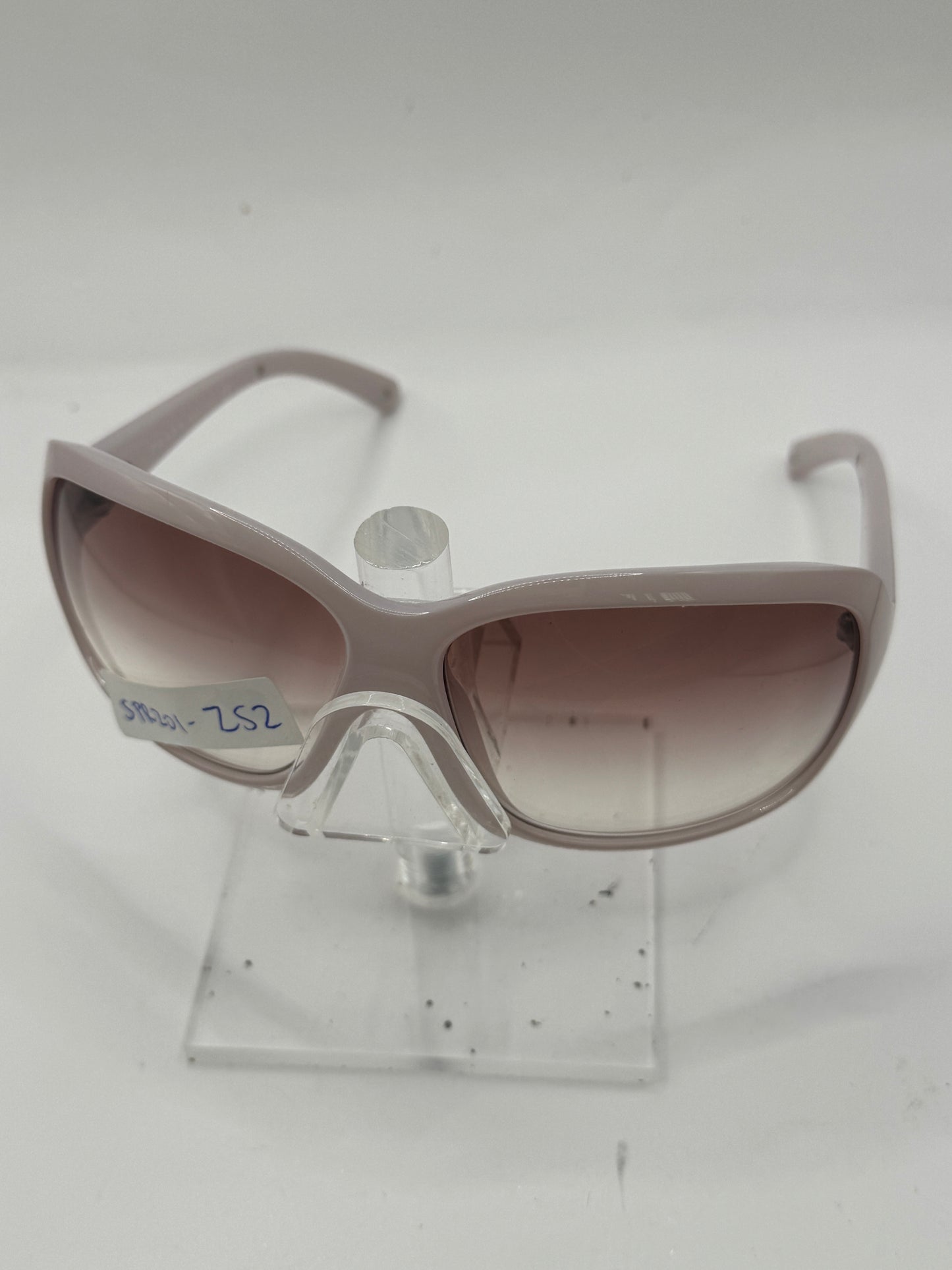 Prada Spr20i Sunglasses in color 7s24v1