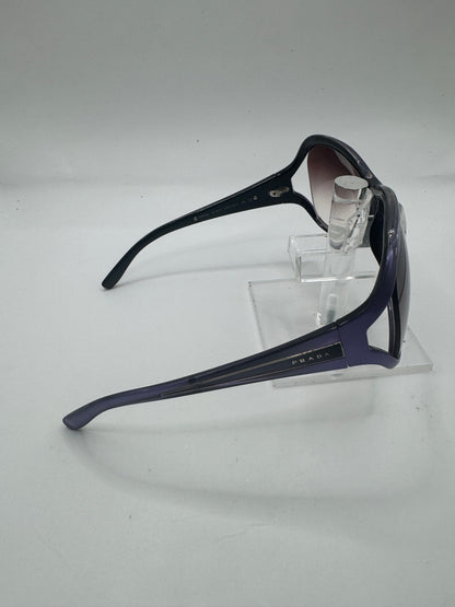 Prada Spr05l Sunglasses in color 7zo4v1