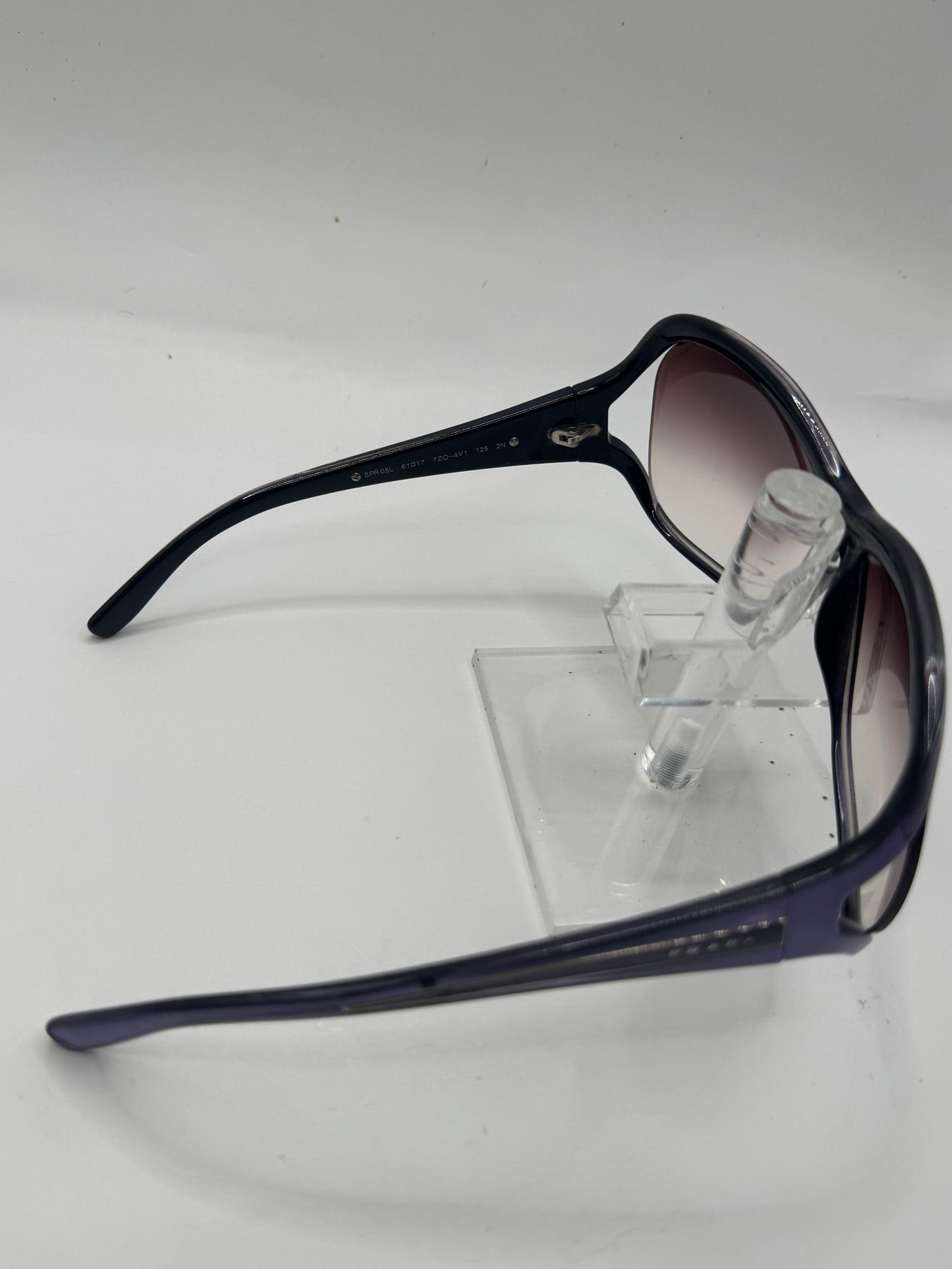 Prada Spr05l Sunglasses in color 7zo4v1