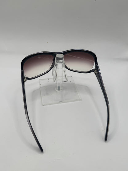 Prada Spr05l Sunglasses in color 7zo4v1