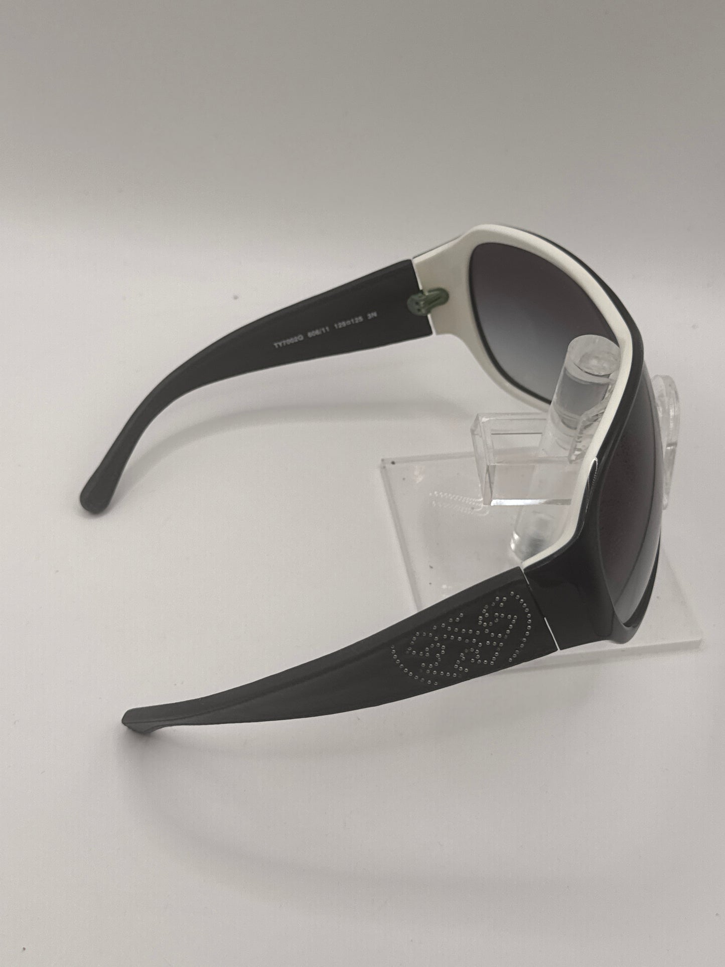 Tory Burch 7002q Sunglasses in color 60611