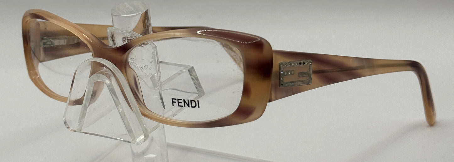 Fendi 716r Eyeglasses in color 650