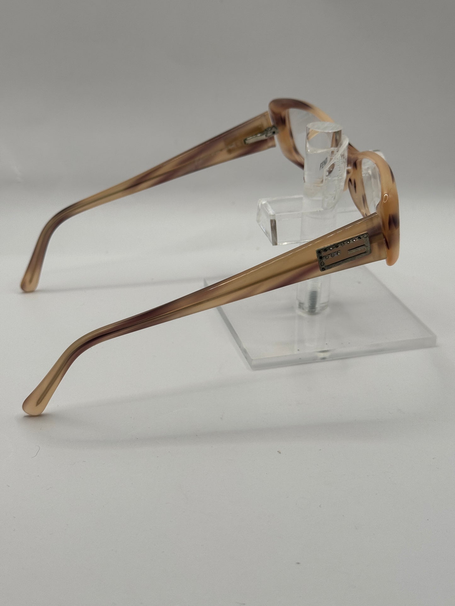 Fendi 716r Eyeglasses in color 650