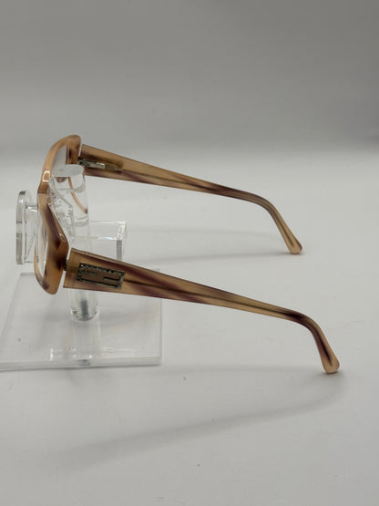 Fendi 716r Eyeglasses in color 650
