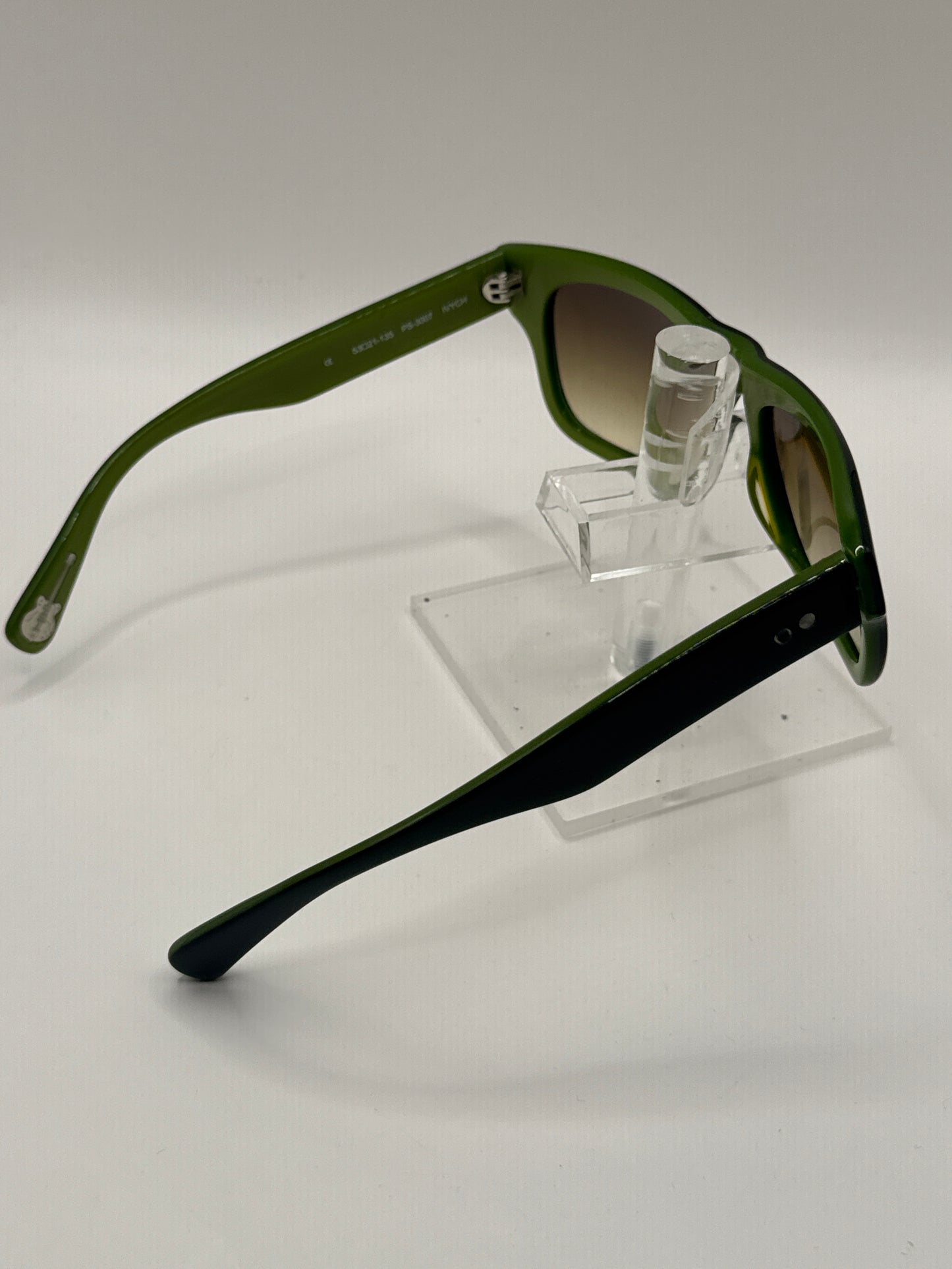 Paul Smith Ps 3007 Sunglasses in color Ivychartreuseolivegradient