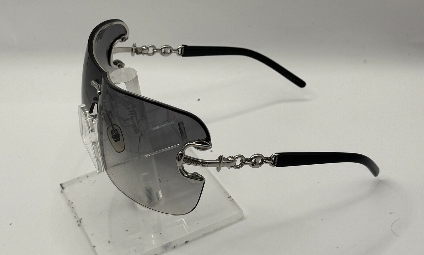 Gucci 2771 Sunglasses in color 010zr