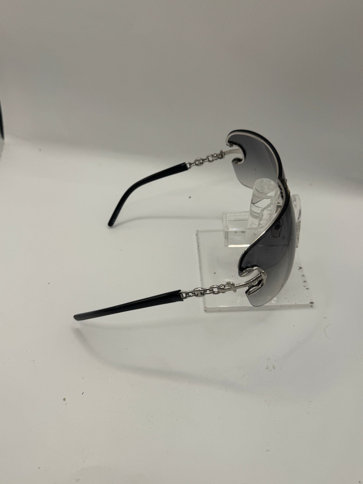 Gucci 2771 Sunglasses in color 010zr