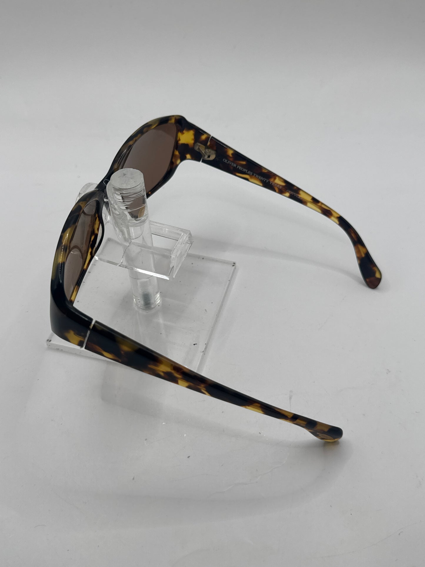 Oliver Peoples Hayworth Sunglasses in color Dbt