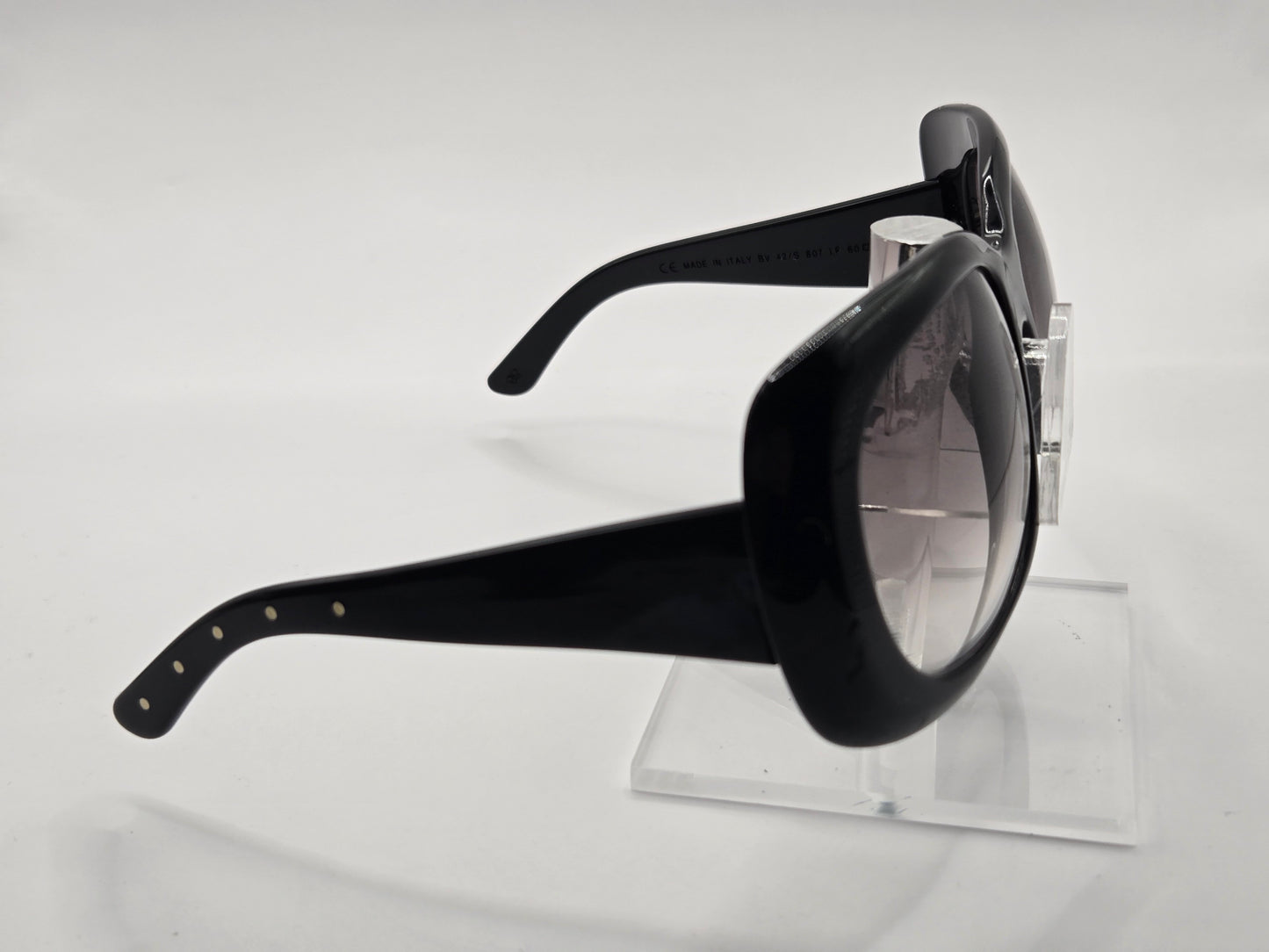 Bottega Veneta 42 Sunglasses in color 807lf