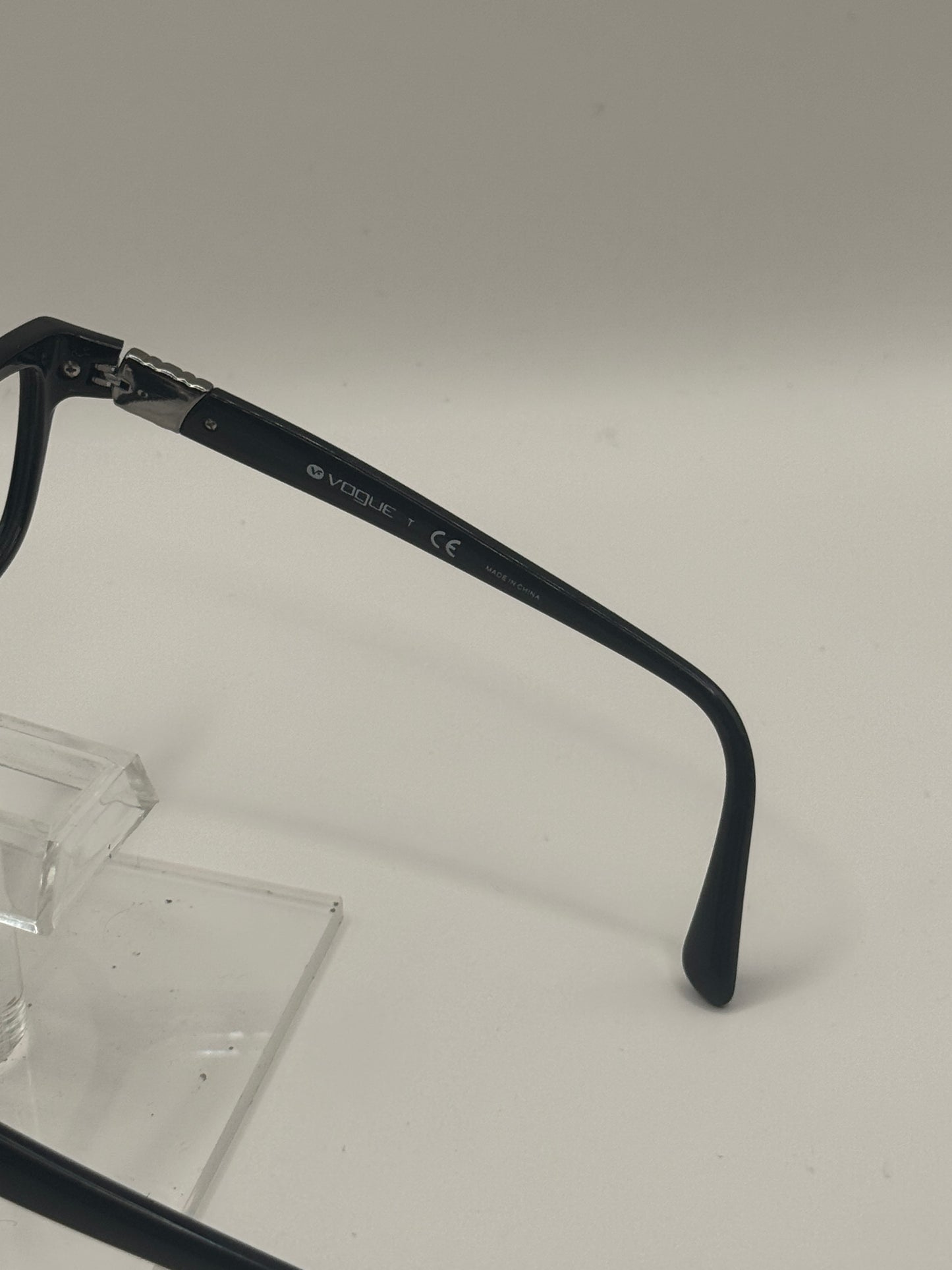 Vogue 2765b Eyeglasses in color W44