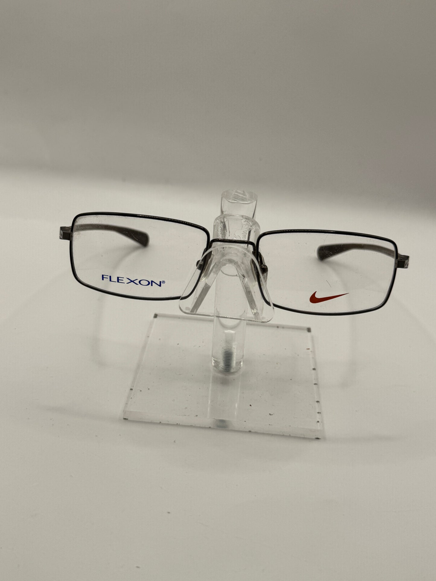 Nike 4123 Eyeglasses in color 200