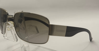 Burberry 3025 Sunglasses in color 100213