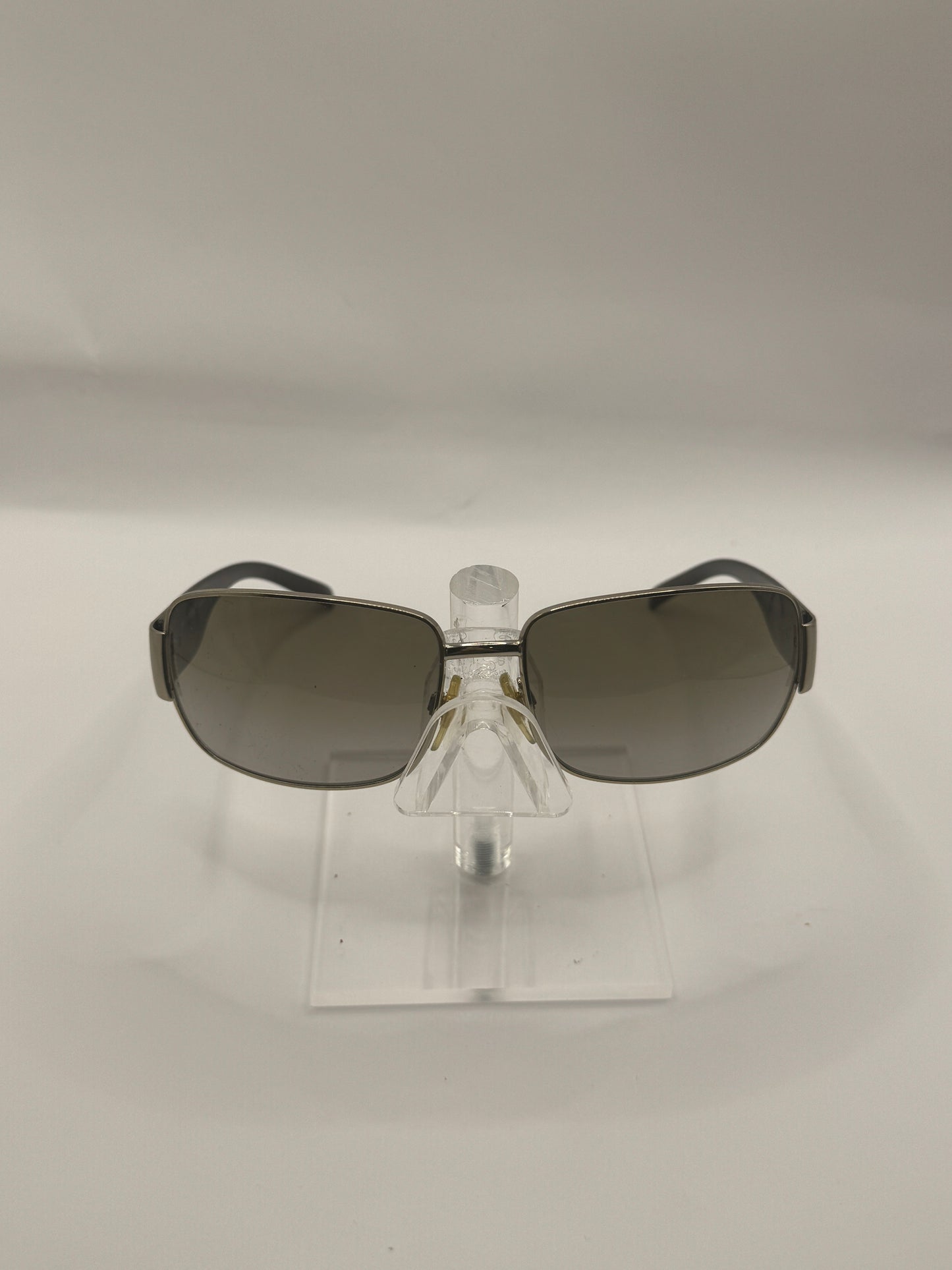 Burberry 3025 Sunglasses in color 100213