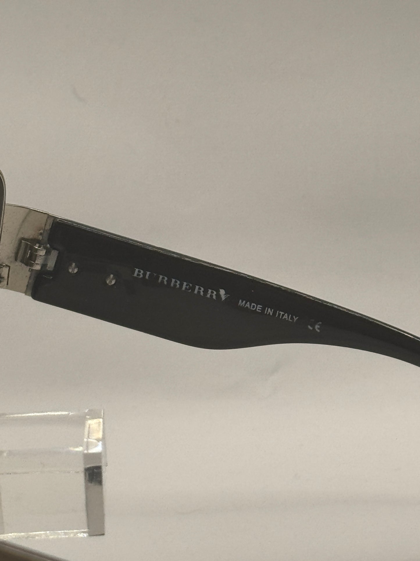 Burberry 3025 Sunglasses in color 100213